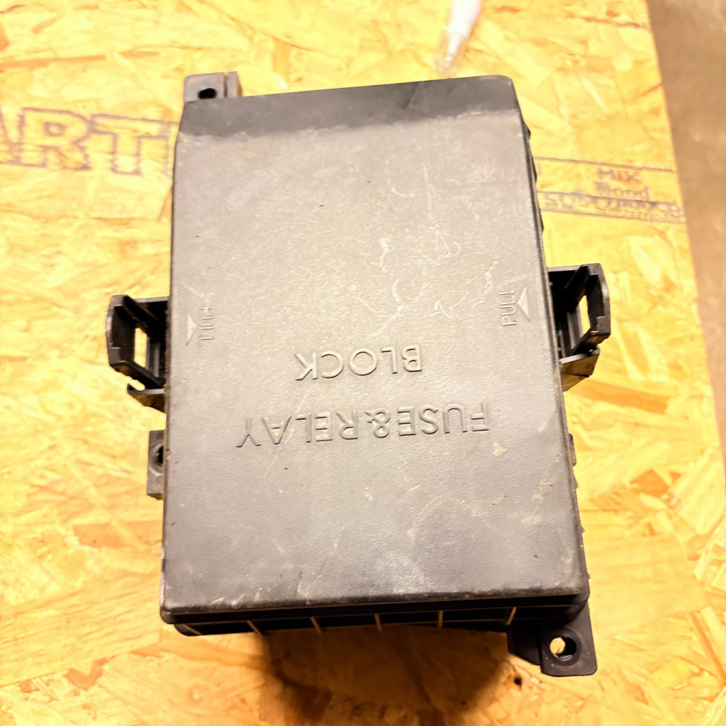 Kia Carens UN 2006-2013 Engine Bay Fuse Box Relay