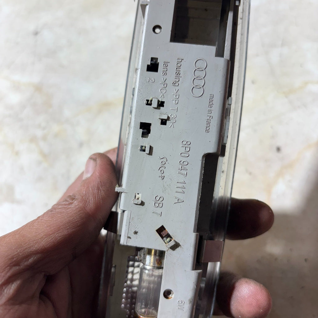 AUDI A3 INTERIOR CEILING LIGHT 8PO947111A 2003-2013