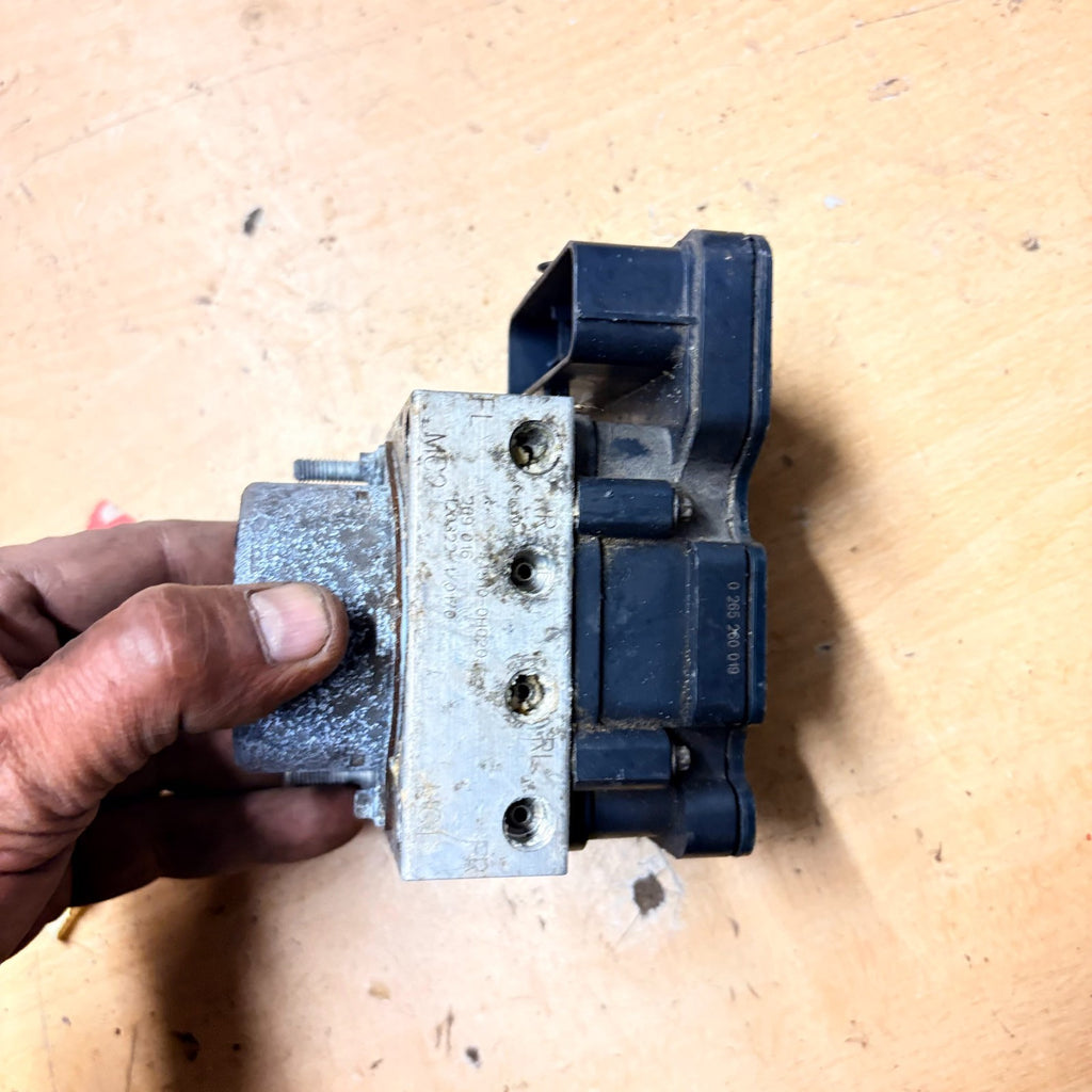 TOYOTA AYGO 2005-2014 ABS PUMP CONTROL MODULE 0265260019