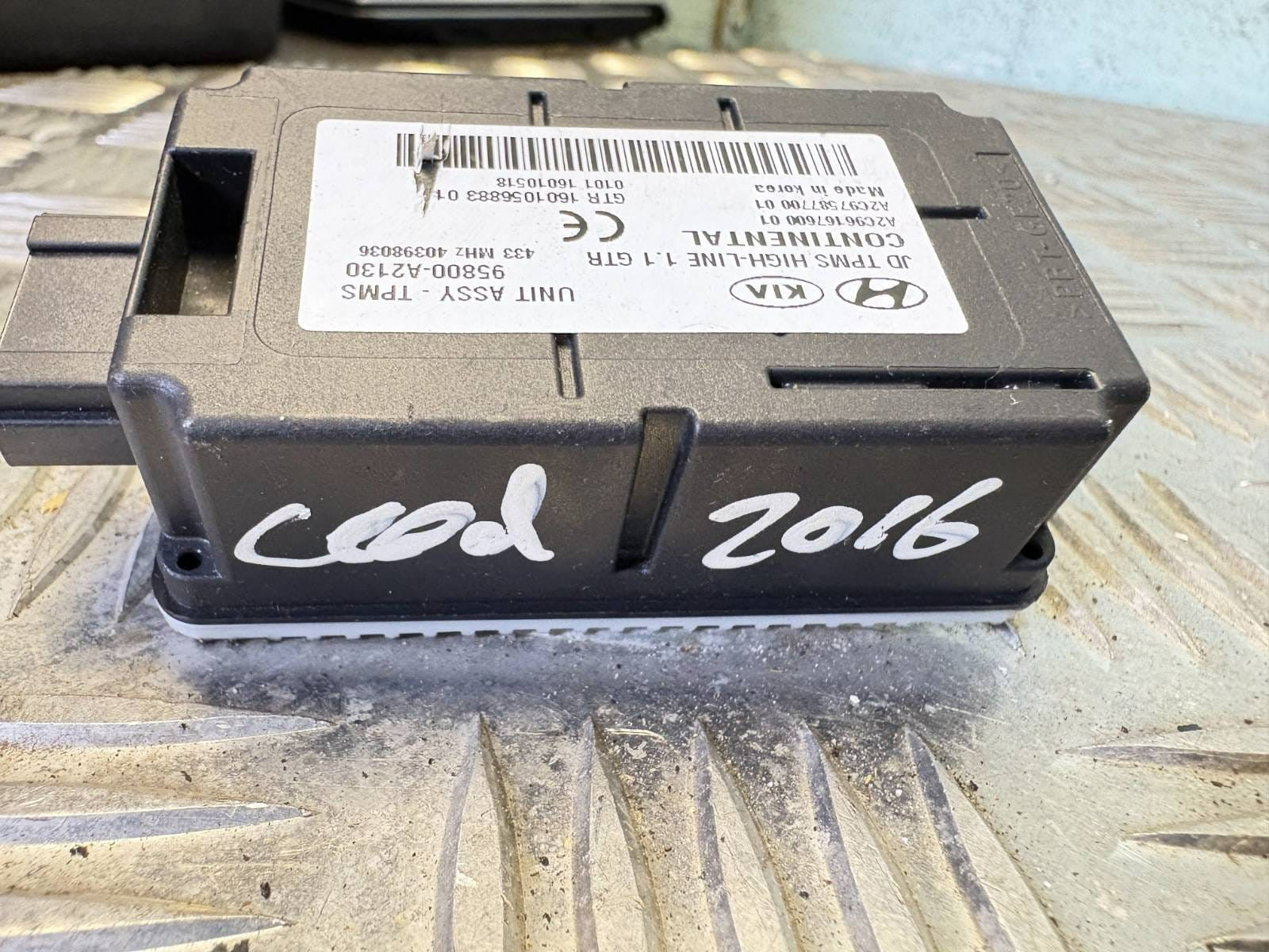 KIA CEED MK2 TPMS CONTROL MODULE 2016 95800-A2130