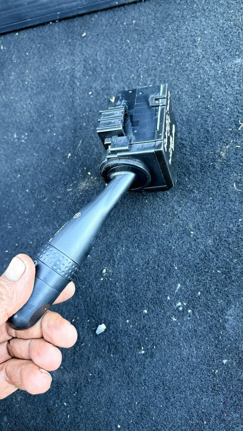 Suzuki ESwift VVT 2000-2010 Wiper Switch Stalk