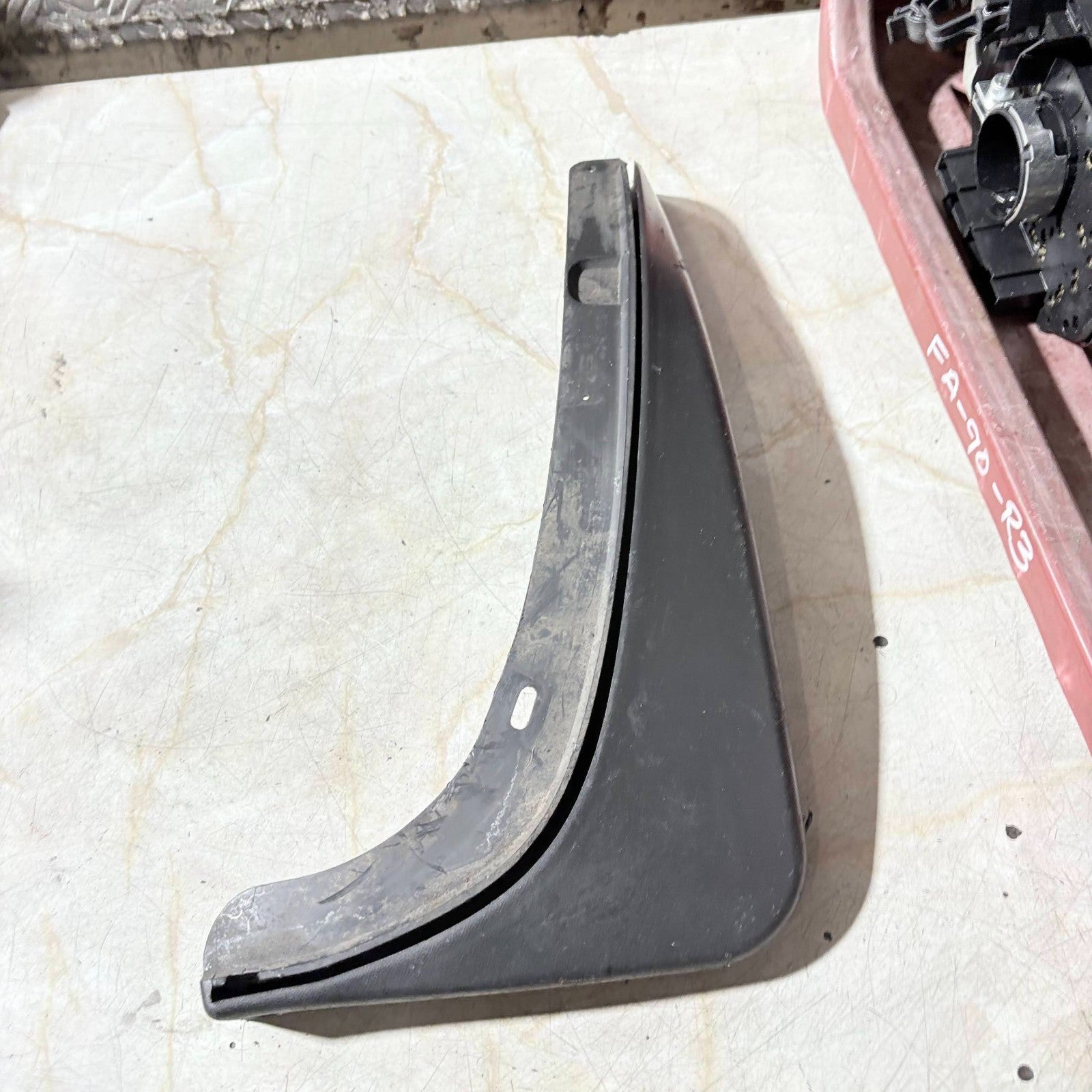 Skoda Superb MK1 2001-08 Rear Right Driver Side Mud Flap