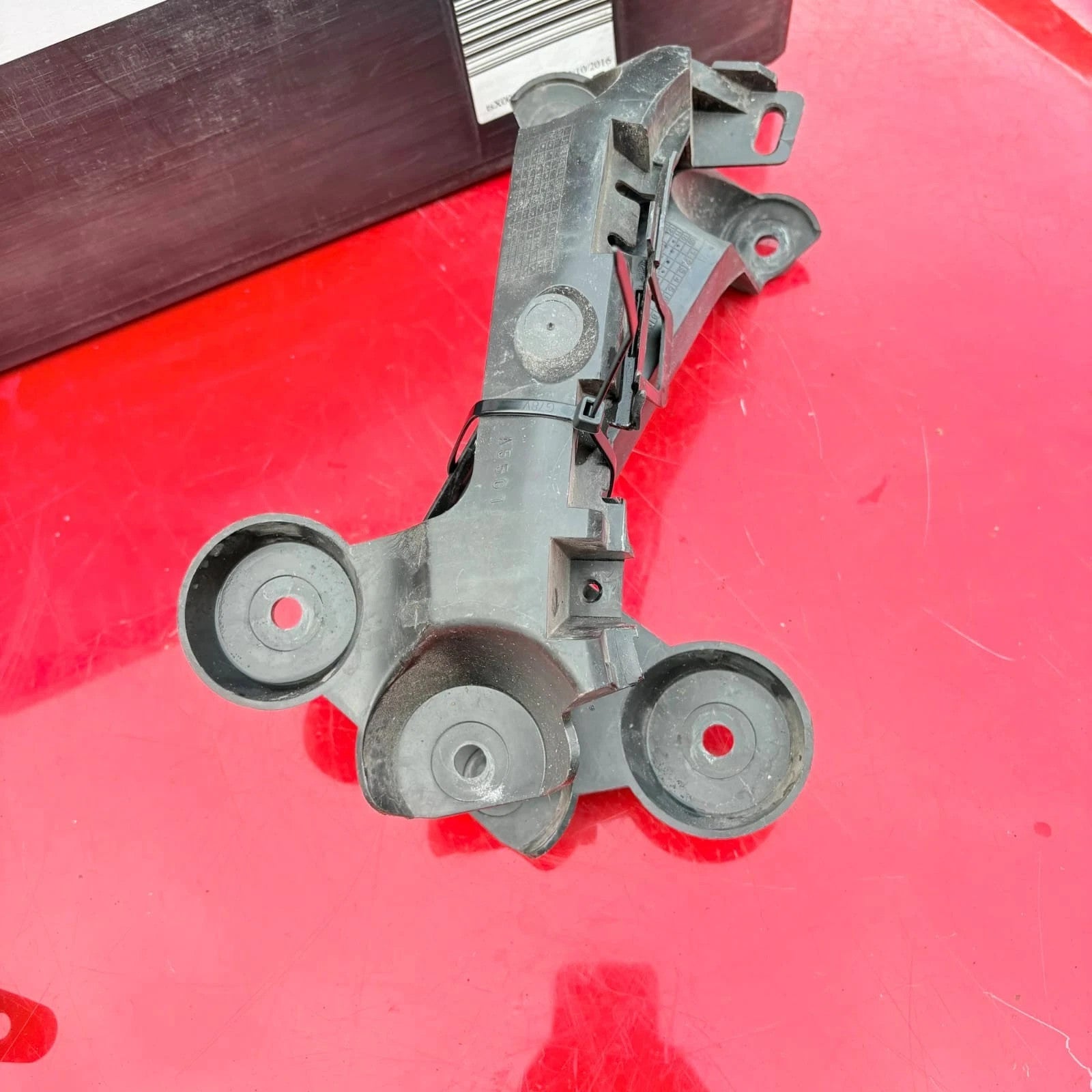 CITROEN DS3 O/S/R REAR Front BUMPER BRACKET 09683742980 2PC