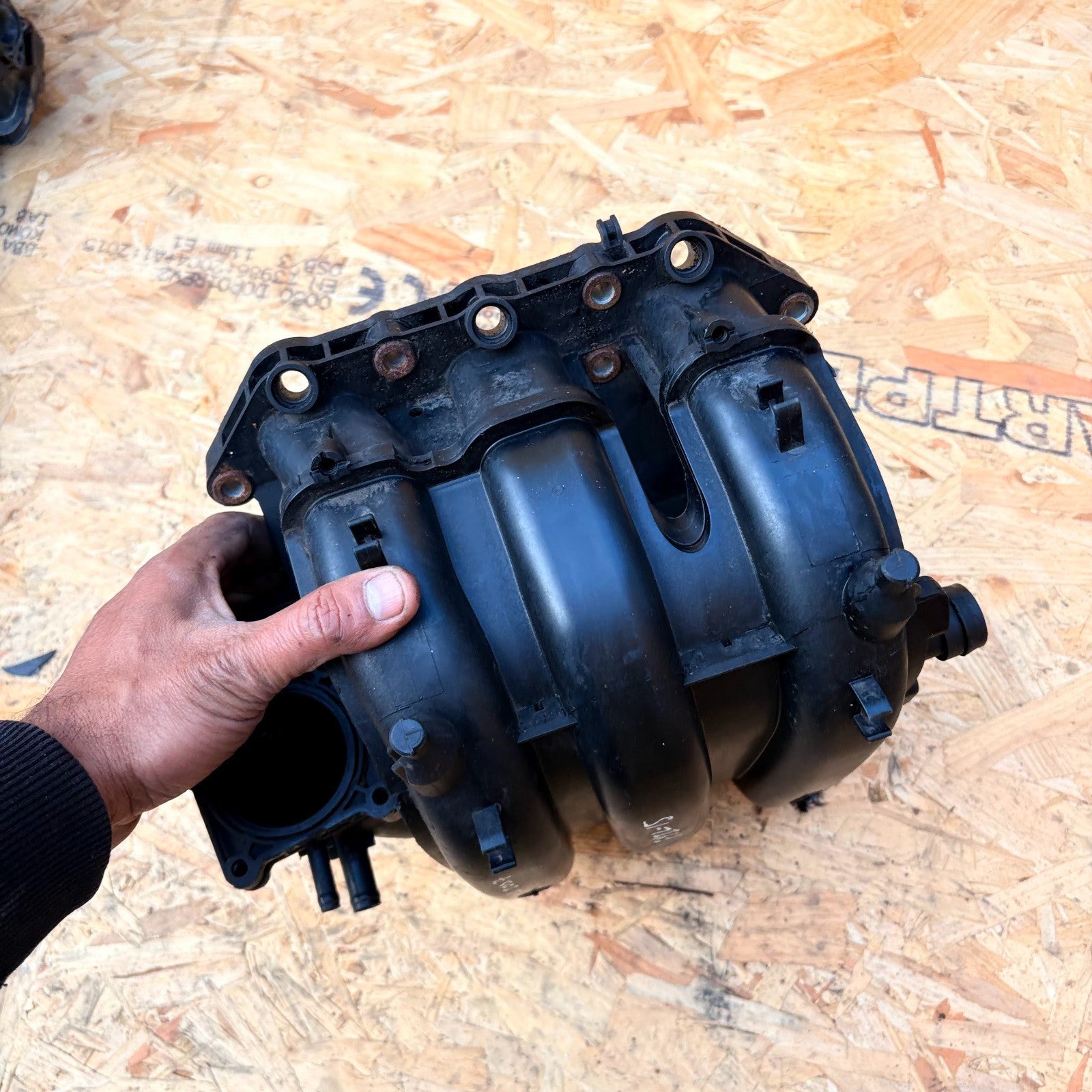 VW Polo 1.2 12V Intake Manifold 03E129711F 9N 01-07/6R 09-14