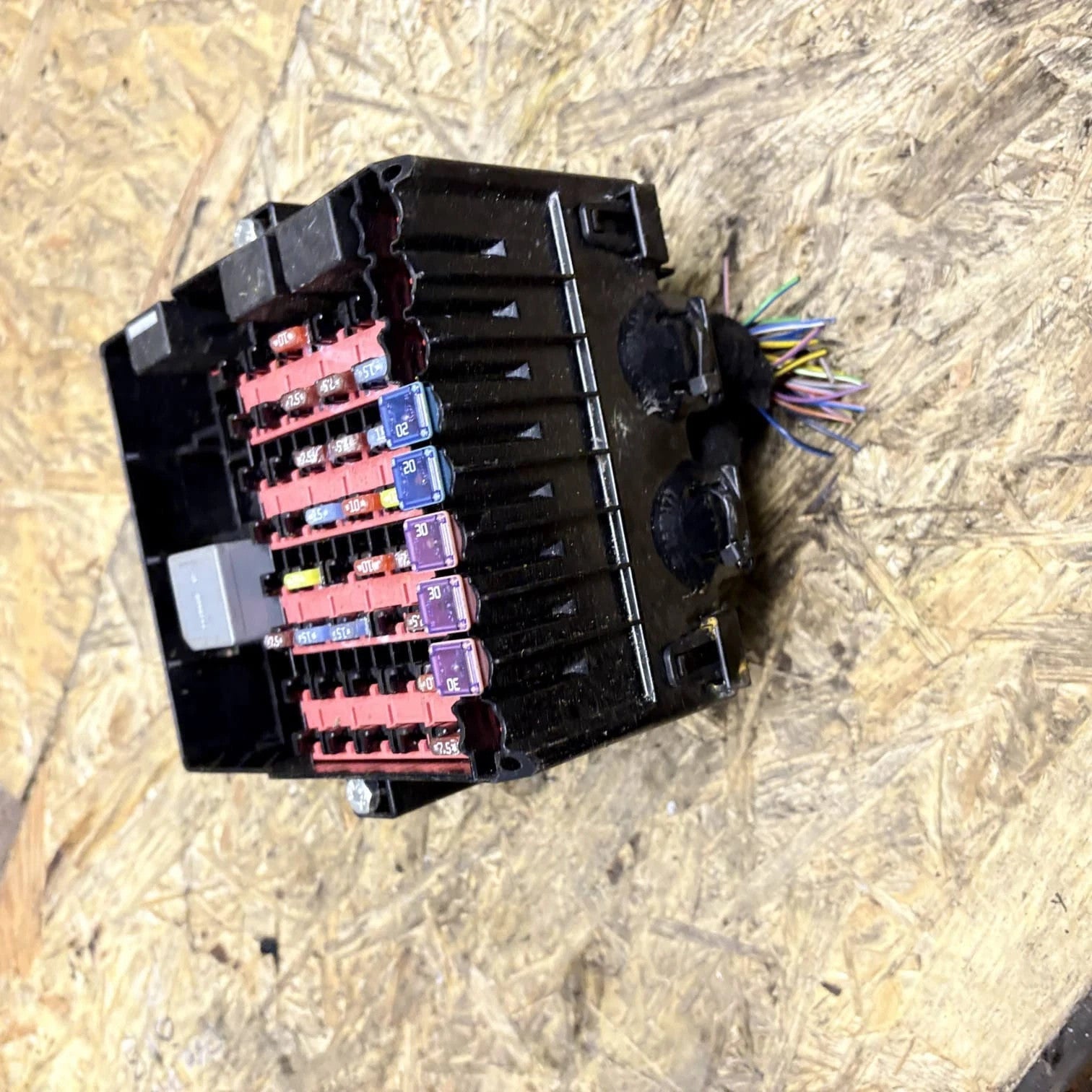 FORD Fiesta Mk7 2016 FUSE BOX F1BT-14A005-YNA