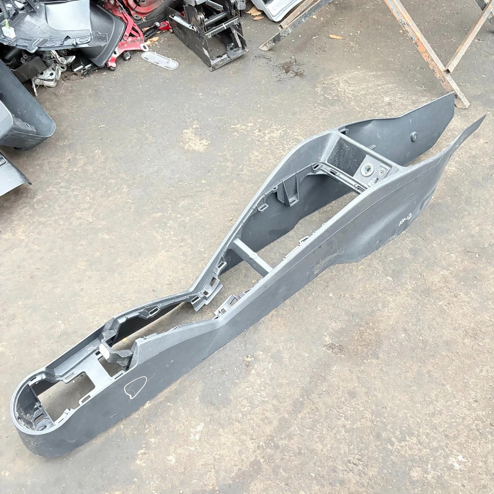 2016 SEAT IBIZA VISTA HATCHBACK MANUAL LOWER CENTRE CONSOLE