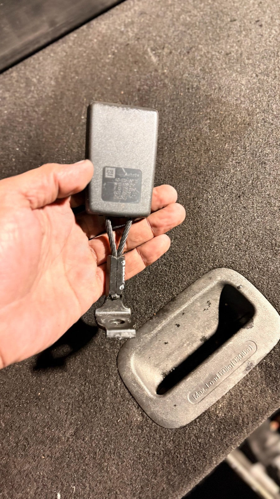 Vauxhall Astra H Mk5 2004-2010 Rear Right Seat Belt Buckle 13128869 40-126-6978