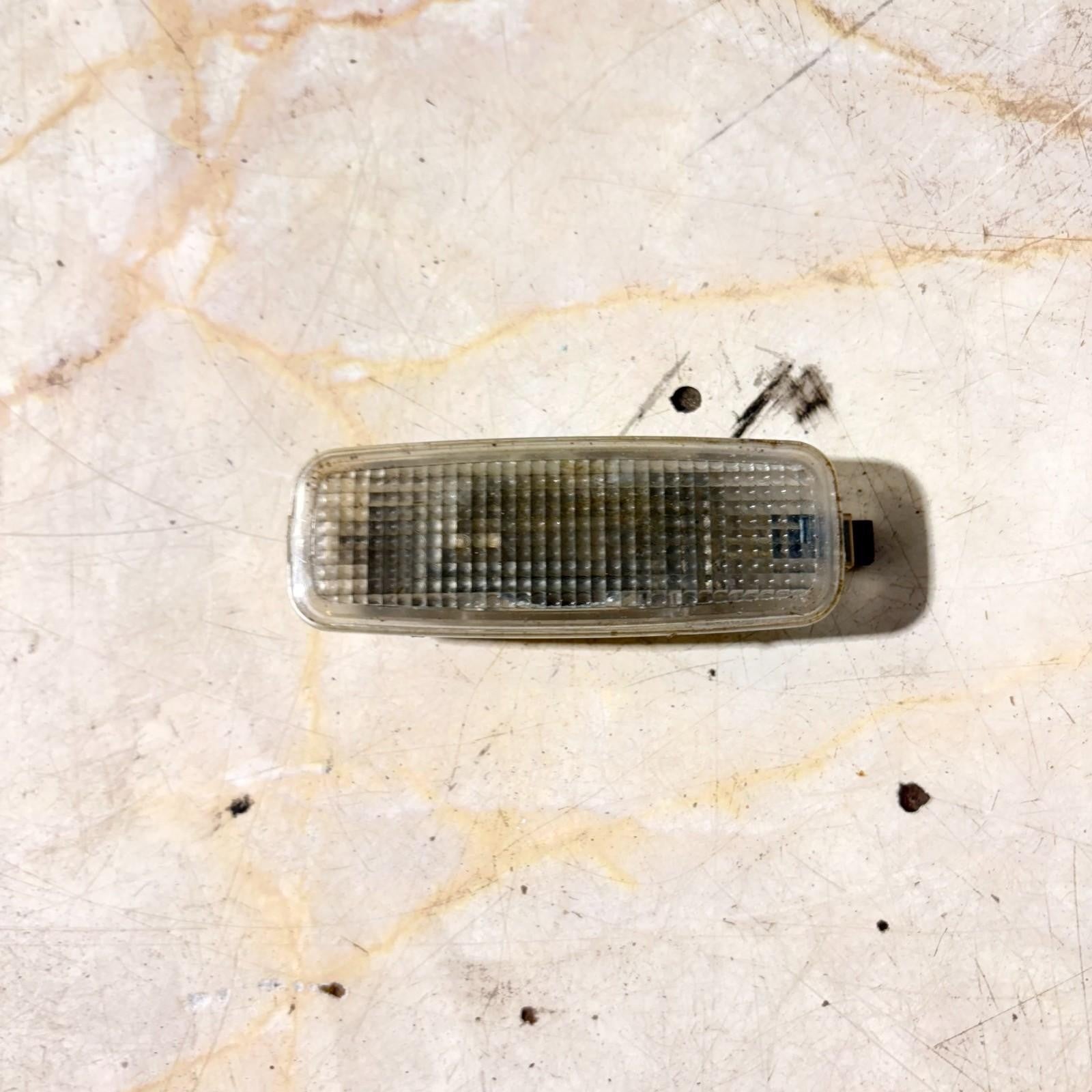 Audi A6 C5 1998-2004 allroad 2001-2005 Sun Visor Light 8L0947105A