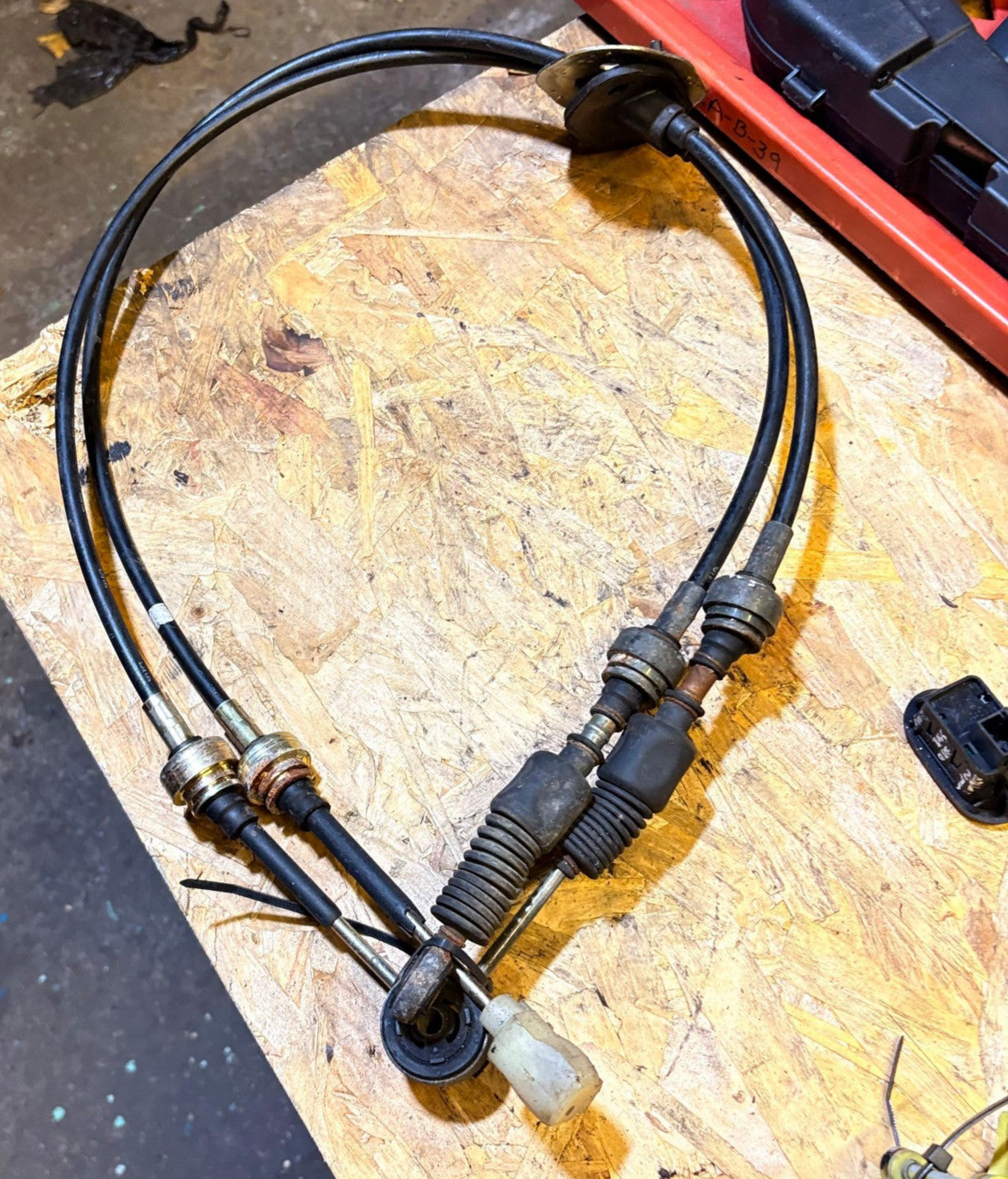 Hyundai Coupe Tiburon GK 2002 Manual Gear Selector Shift Cable Set Pair