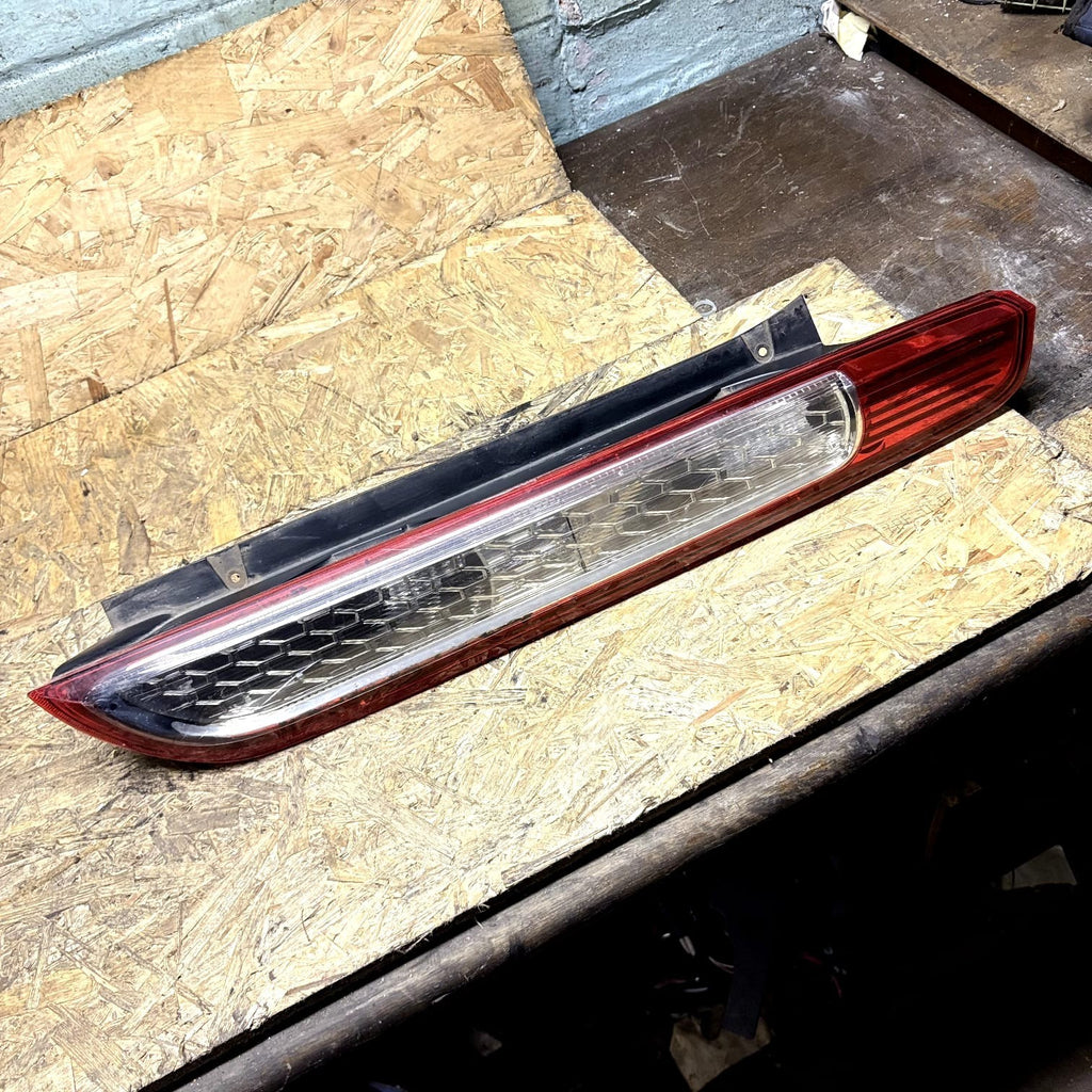 FORD FOCUS IV HN Rear Right Side Tail Light 8M5113404A 2.00 Petrol 92kw 24176126