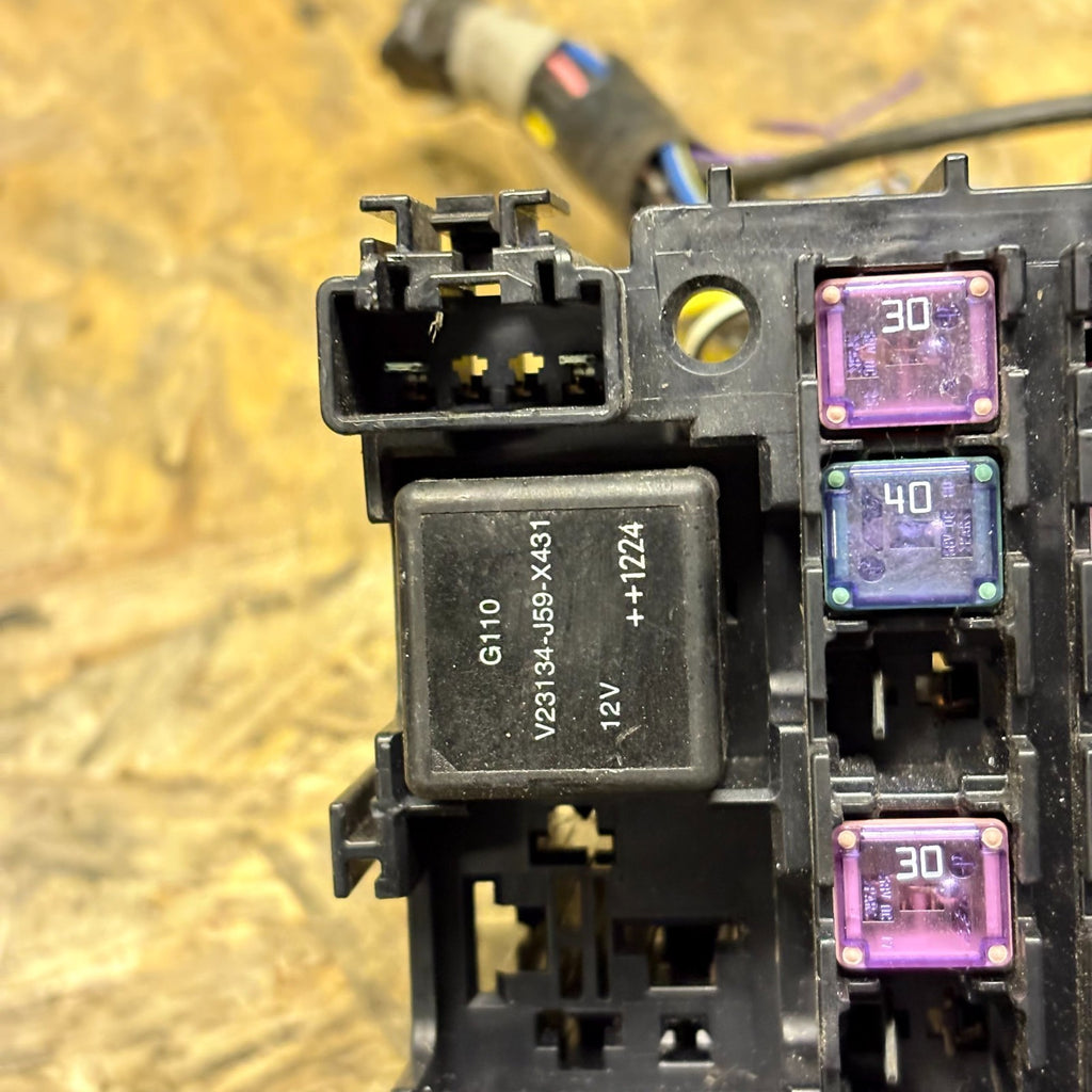 Mazda 2 Mk2 DE 2008-2013 Under Bonnet Engine Bay Fuse & Relay Box 5904-3W