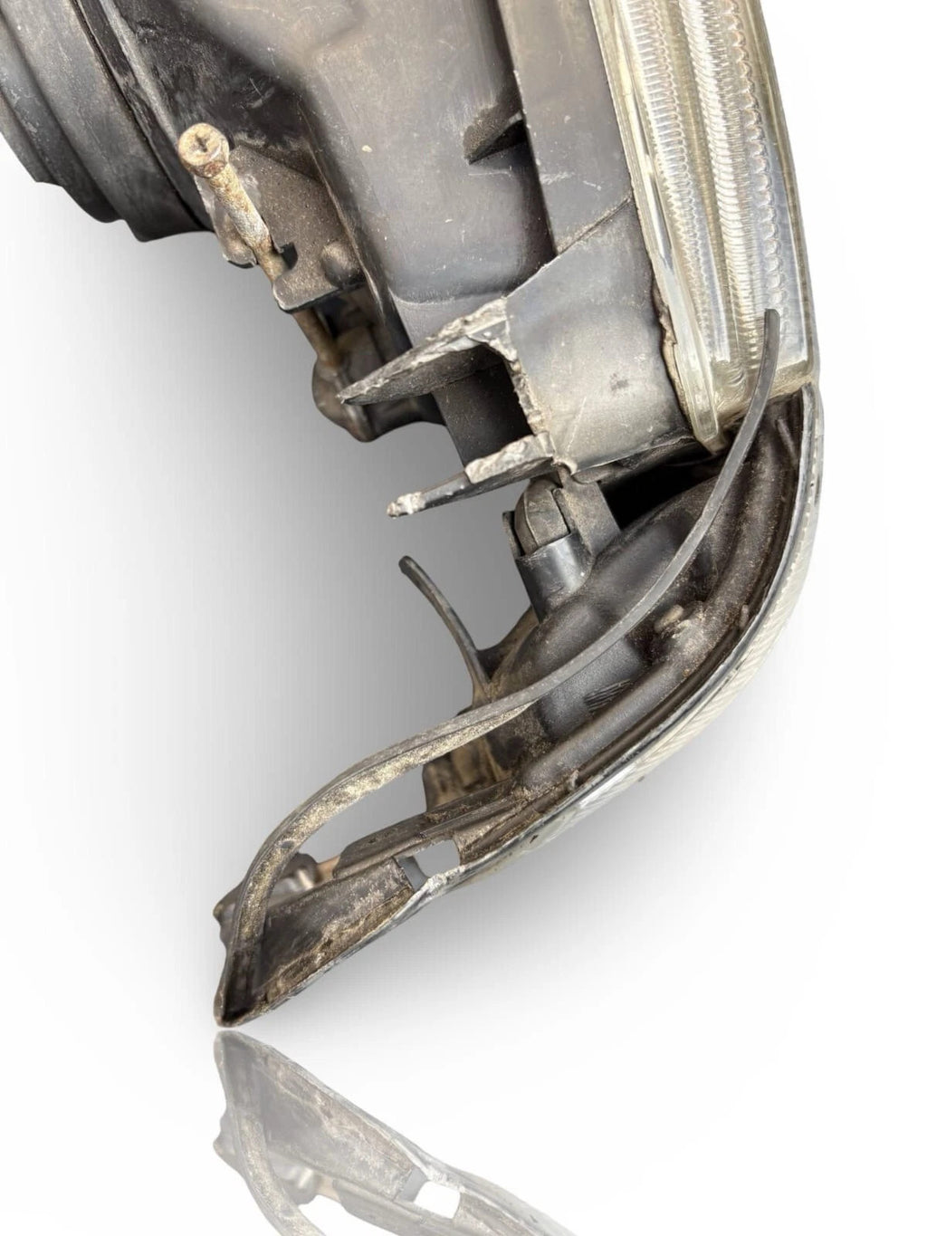 1985 TOYOTA COROLLA OS DRIVER SIDE FRONT HEADLIGHT KOITO 100-74145