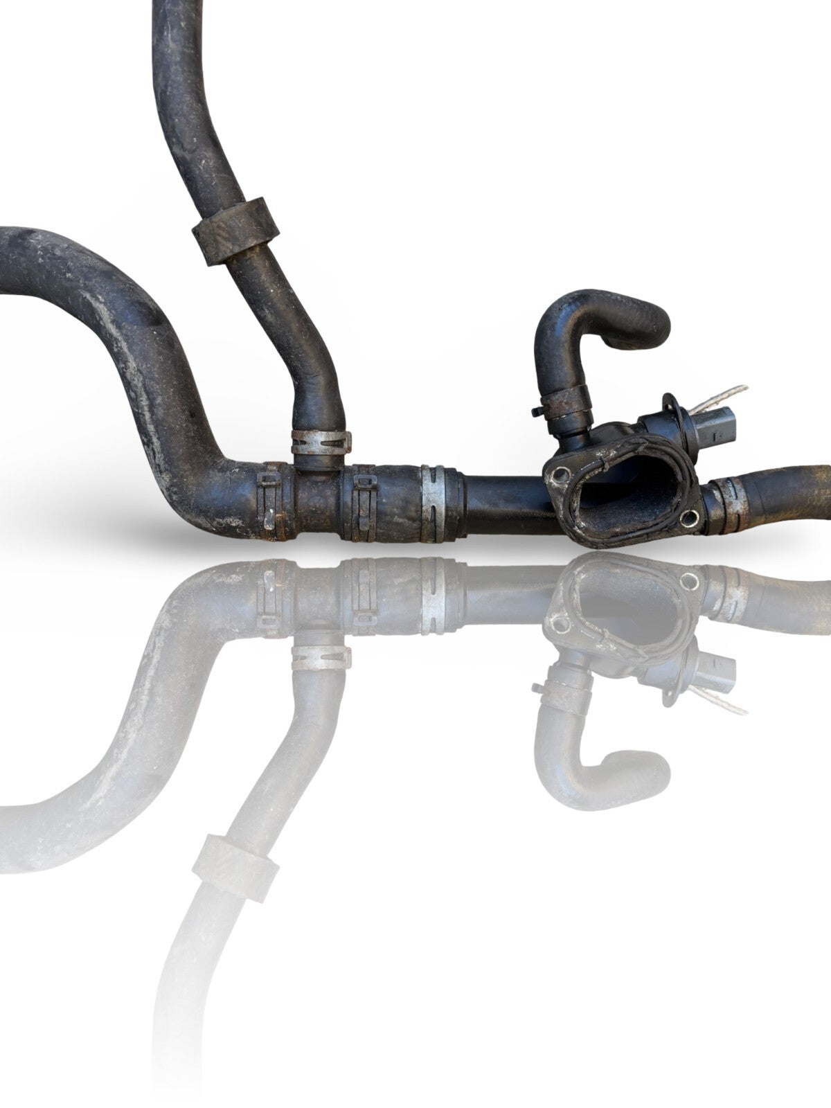 VW AUDI SEAT SKODA 2.0 SDI Engine coolant pipe hose flange 038121132D