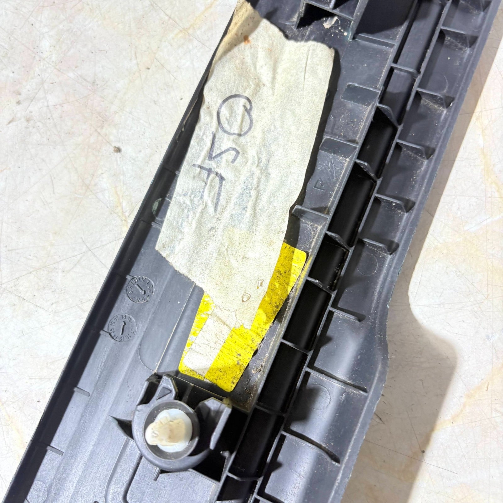 2011-2018 Range Rover Evoque L538 Front Right Driver Side Door Step Trim A061823