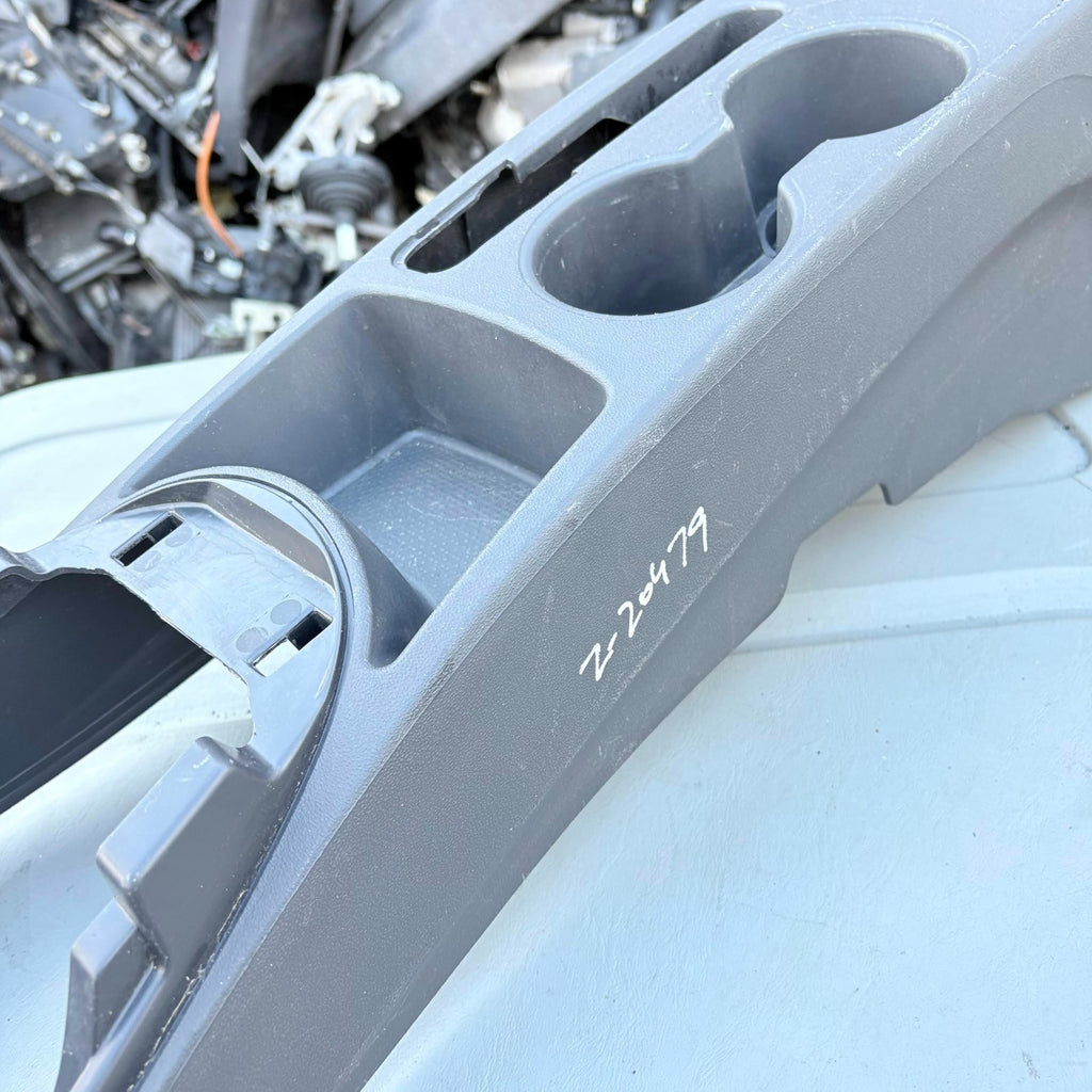 HYUNDAI I20 PB 2008-2014 CENTER CONSOLE CUP HOLDER ARM REST TRIM PANEL