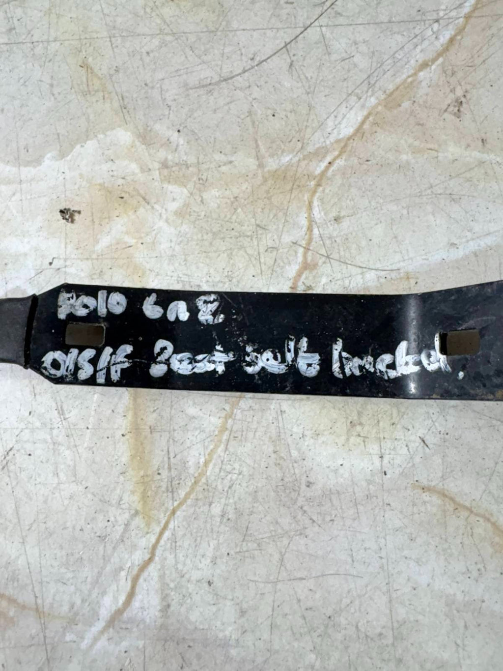 Volkswagen Polo 6N2 Drivers OSF Front Seat Belt Buckle Clip 6E0857755FCN