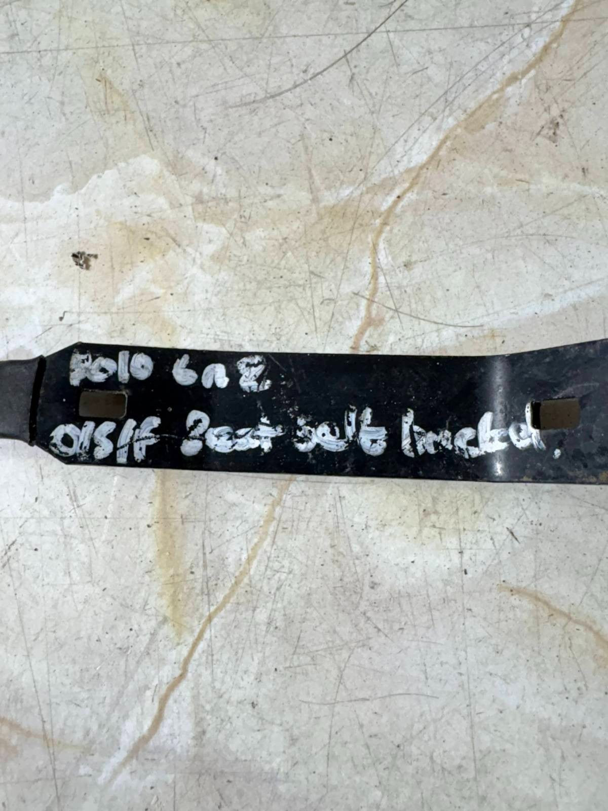 Volkswagen Polo 6N2 Drivers OSF Front Seat Belt Buckle Clip 6E0857755FCN