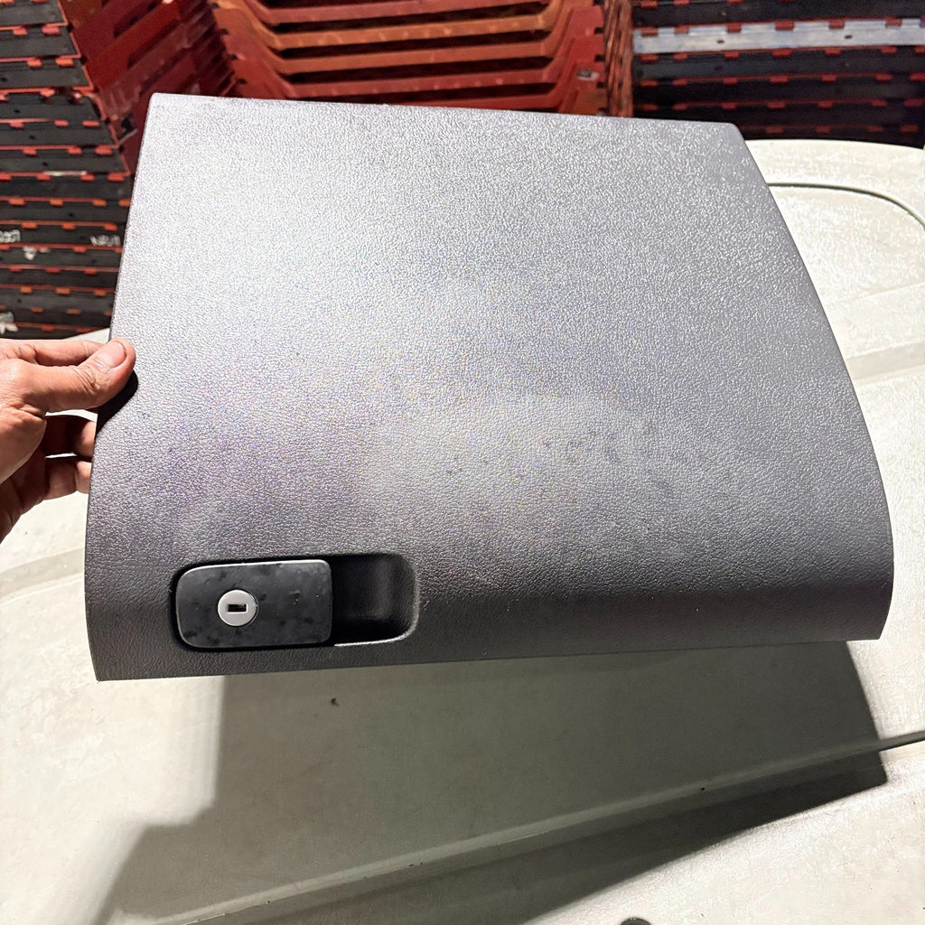 2008-2011 VOLKSWAGEN TIGUAN GLOVE BOX PASSENGER SIDE LEFT