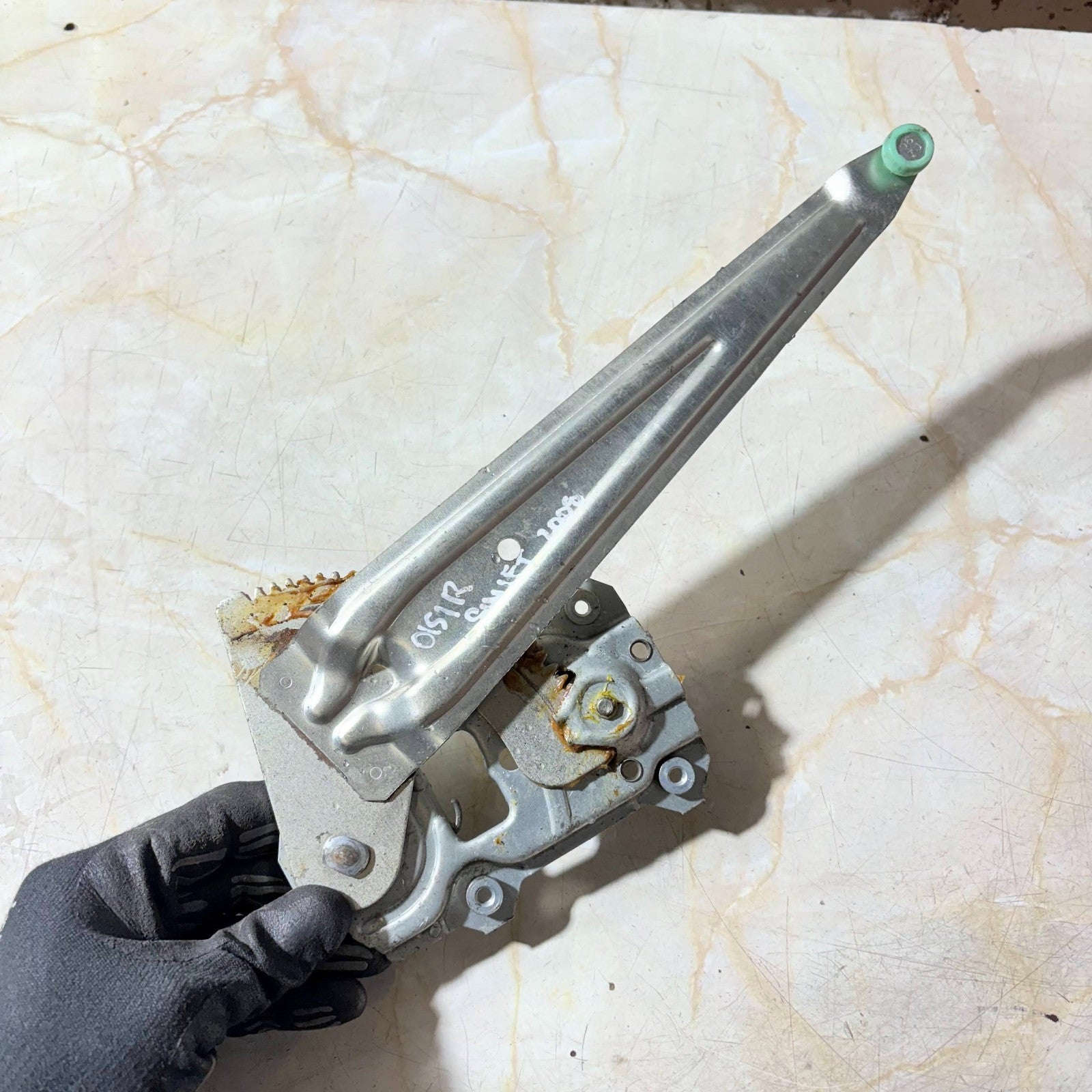 Suzuki Swift Right Offside Rear Manual Window Regulator Mk2 2004-2011B