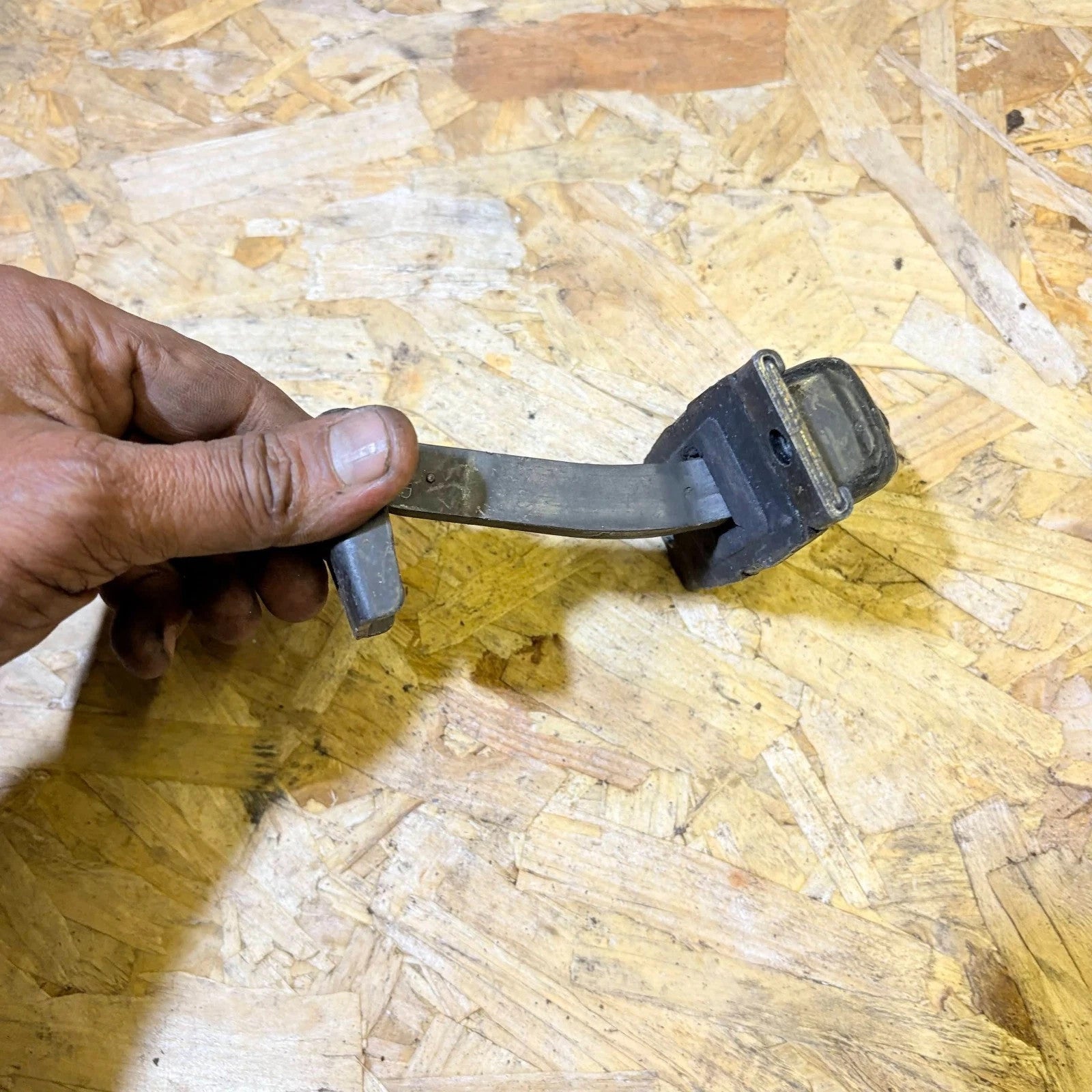 Mercedes A-Class W168 1997-2004 Front Door Check Strap A1687200116 Limiter