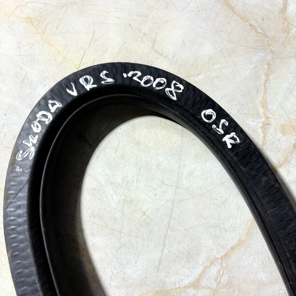 Skoda Octavia VRS MK2 2004-2013 Right Rear Offside Door Rubber Seal 1Z5867367F