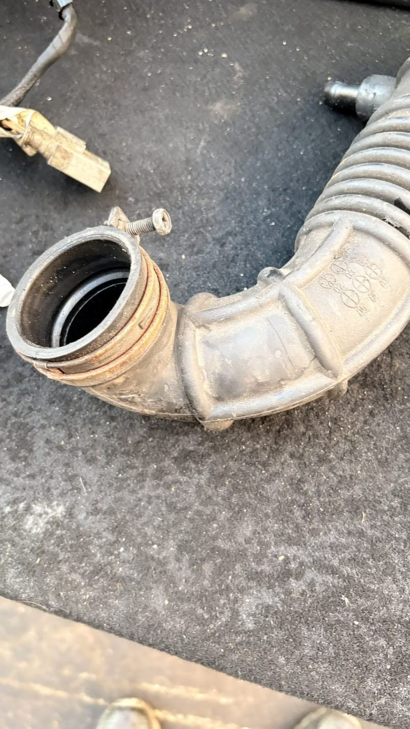 sorento RENAULT CLIO MK3 AIR INTAKE AIR INLET PIPE HOSE 8200500383C 1.5 DCI 2003