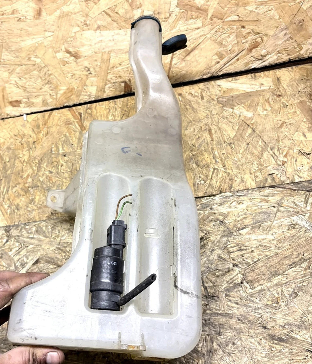 Iveco Daily 3/III 2000-06 Windscreen Washer Bottle Tank Pump 500336393