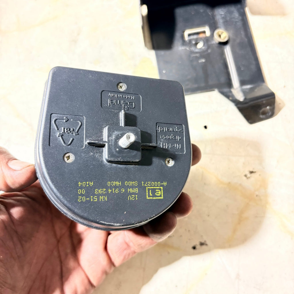 MINI R52 Convertible 2004-2008 Alarm Siren Horn Bracket 65756914293 6914293