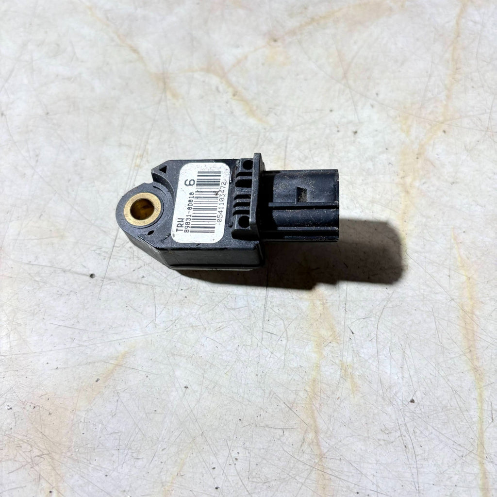Toyota Yaris Mk2 2005–2012 Impact Crash Sensor 898310D010