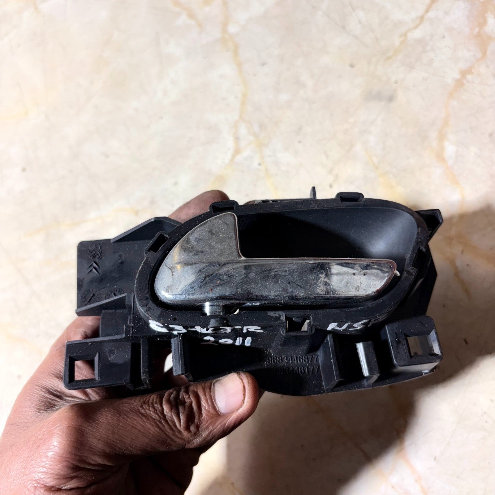 CITROEN C3 VTR PASSENGER SIDE FRONT INTERIOR DOOR HANDLE 2009-2016