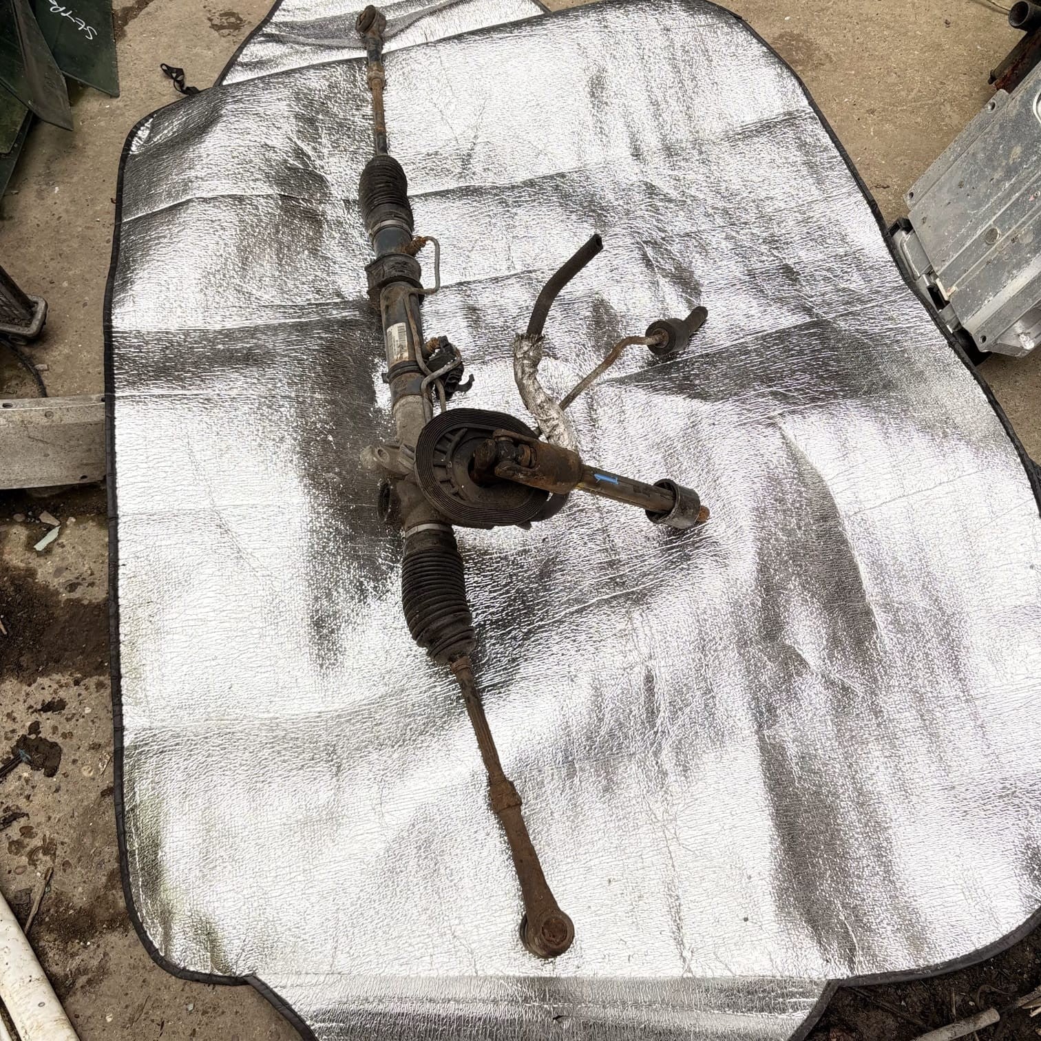 2004-2005 Chrysler PT Cruiser Export Power Steering Rack & Pinion P05272297AE