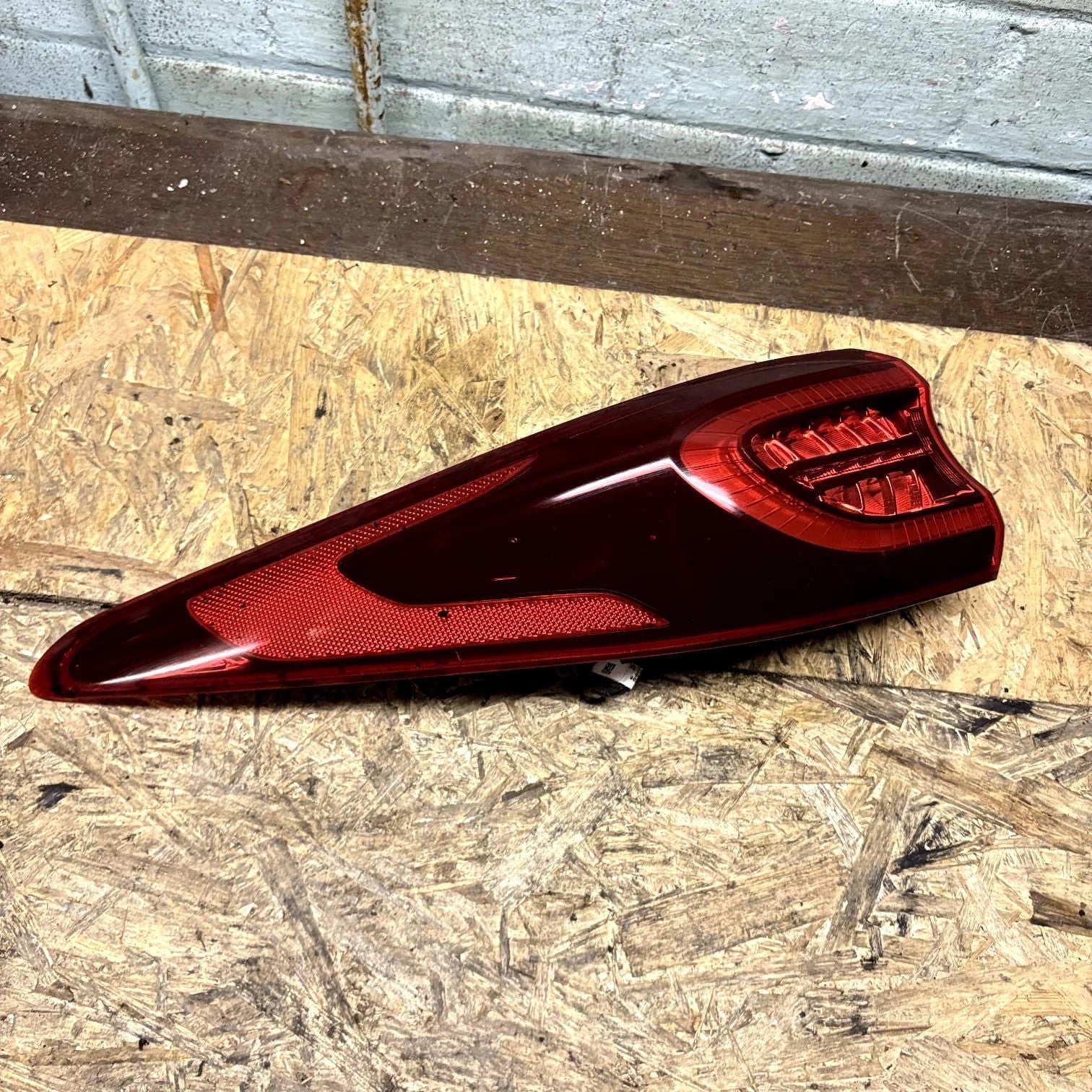 KIA SPORTAGE MK4 LEFT PASSENGER REAR LIGHT