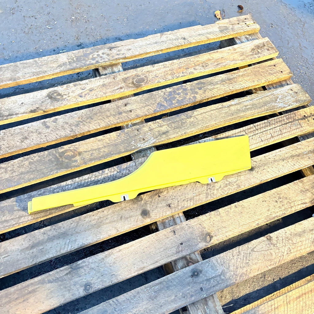 Peugeot 1007 04-09 Left Sliding Door Rail Roller Cover Trim 9649797477