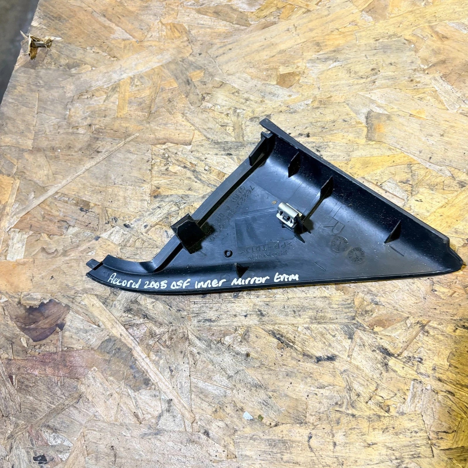 Honda Accord MK7 2002-08 Front Right Wing Door Mirror Corner Trim 76220-SEE-0030