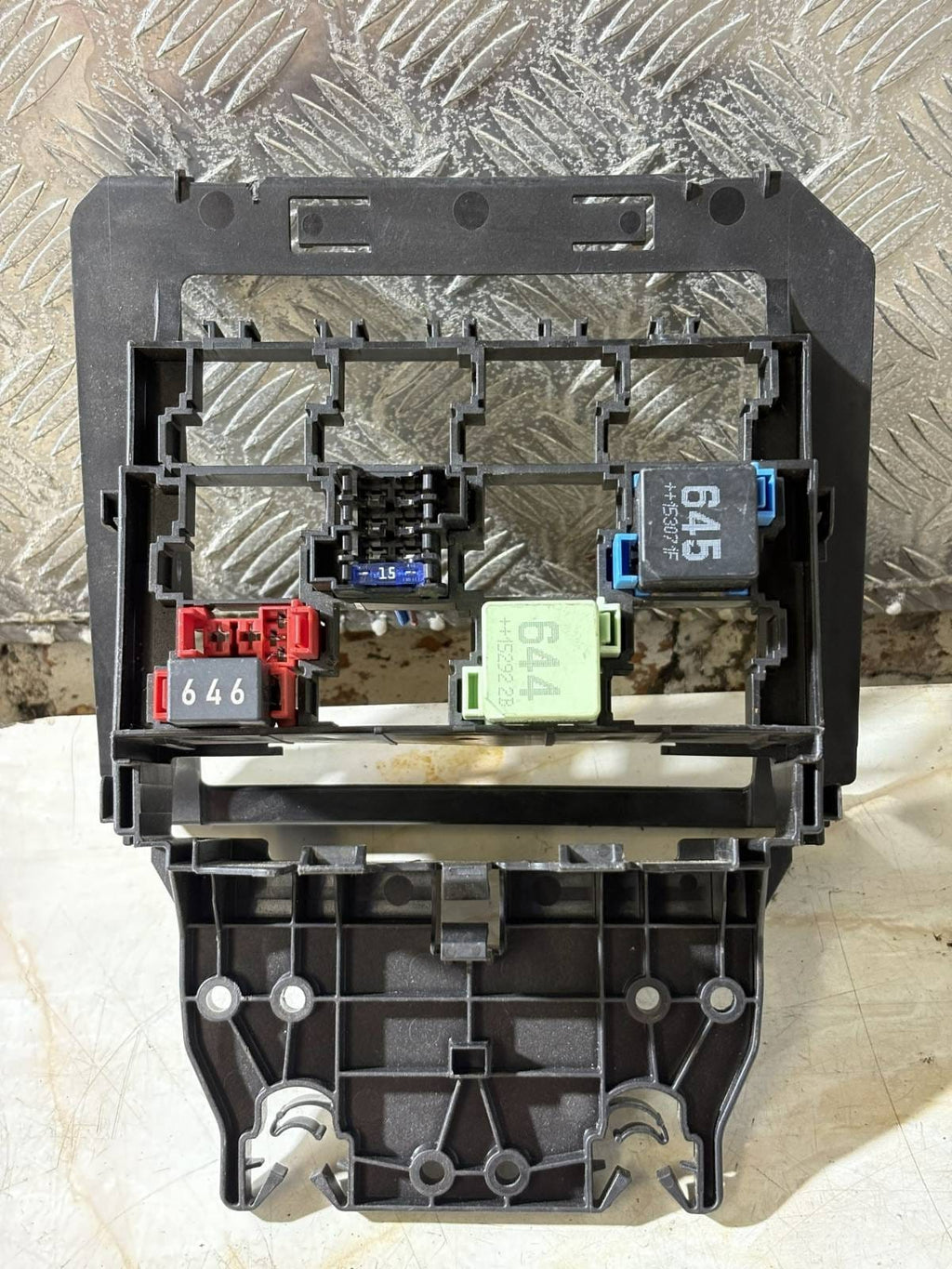SEAT IBIZA 2016 6C FUSE BOX FRAME MASK 6C0907371A