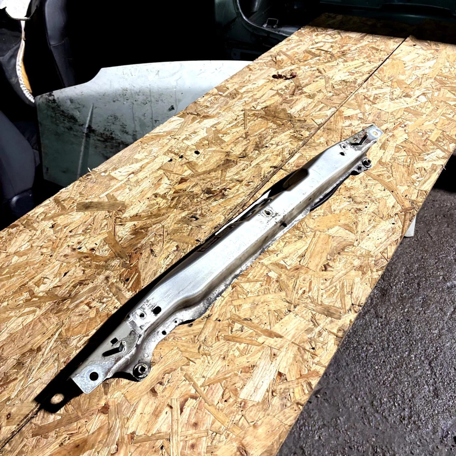 Vauxhall Meriva B Mk2 Slam Panel Front Bar Brown Z40W 13266113 2011 Ref 1B