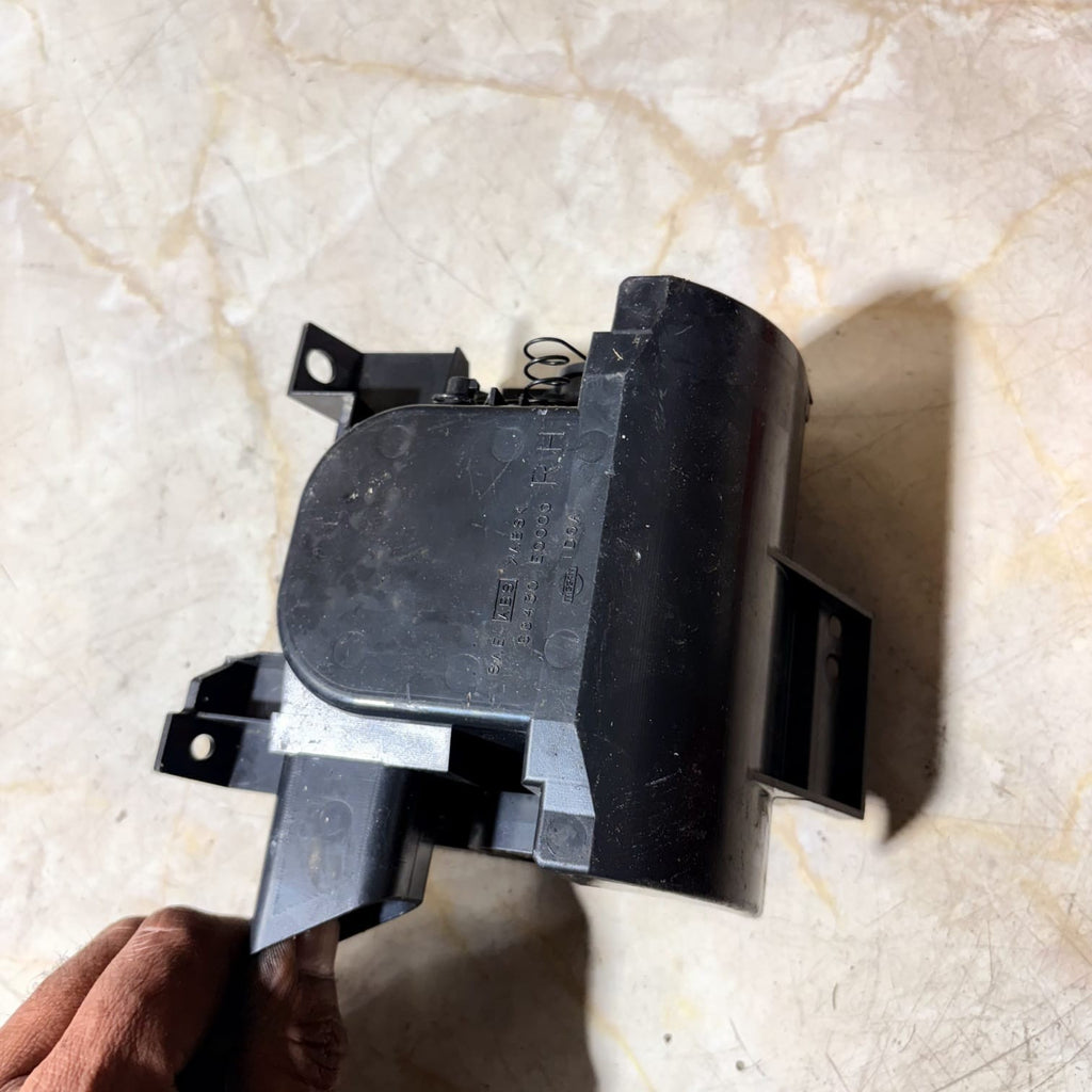 Nissan X-Trail T30 2001-2007 Driver Front Right Cup Holder Compartment