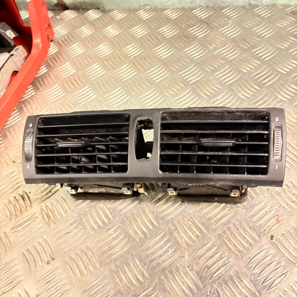 BMW X5 2006-2013 Dash Vent (Air Vent Grille) 921070503, 9210705-03