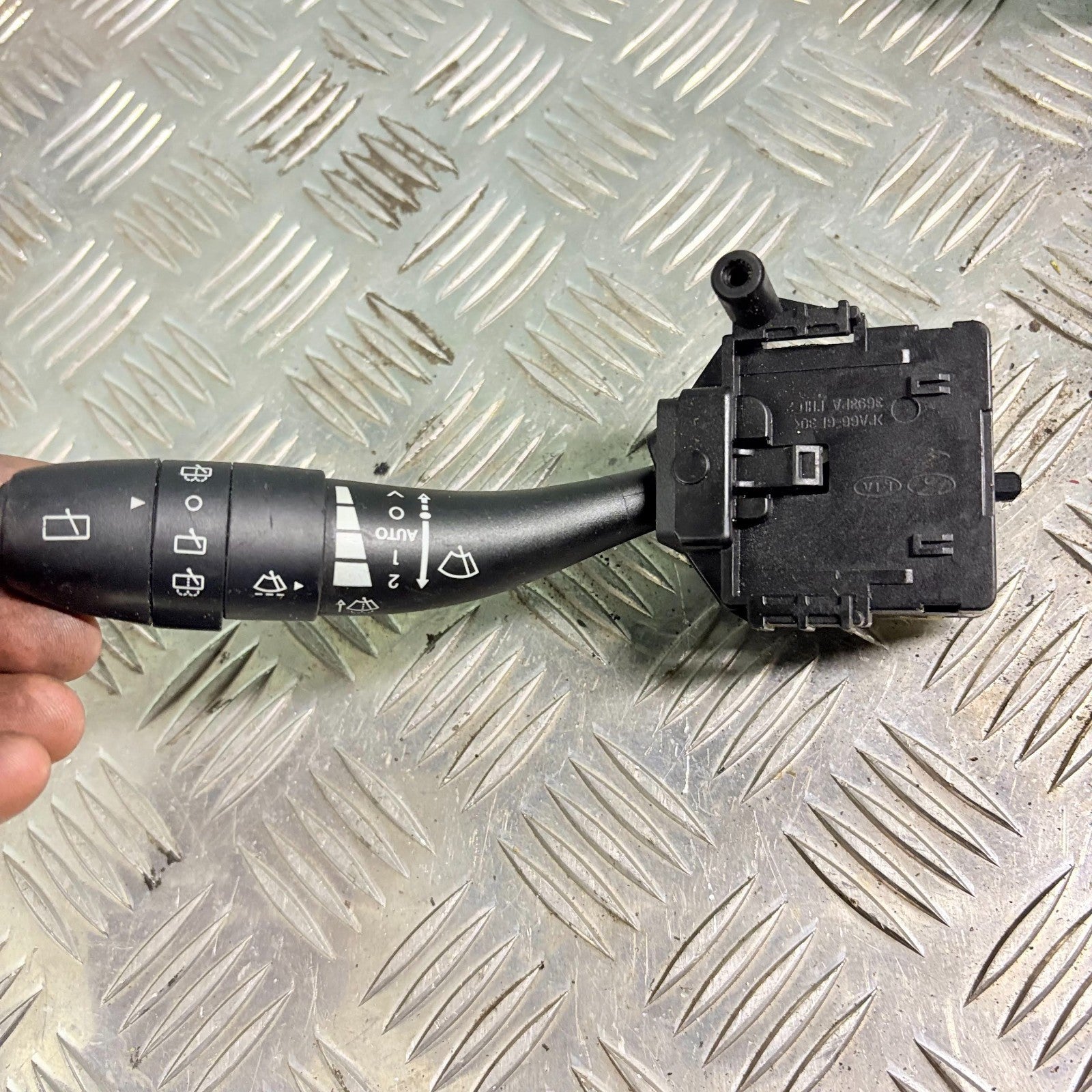 HYUNDAI I30 MK1 WIPER/WASHER STALK SWITCH 3693PA 2007-2012