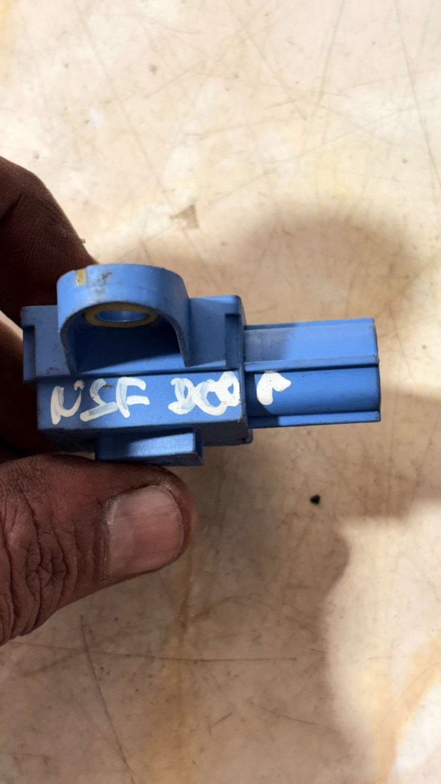 Vw Golf crash sensor relay 1K0 955 557 A