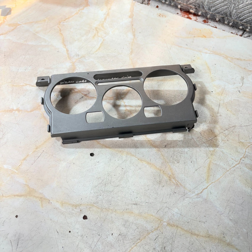 2004 NISSAN CUBE CENTRE CONSOLE HEATER CONTROLS SURROUND TRIM