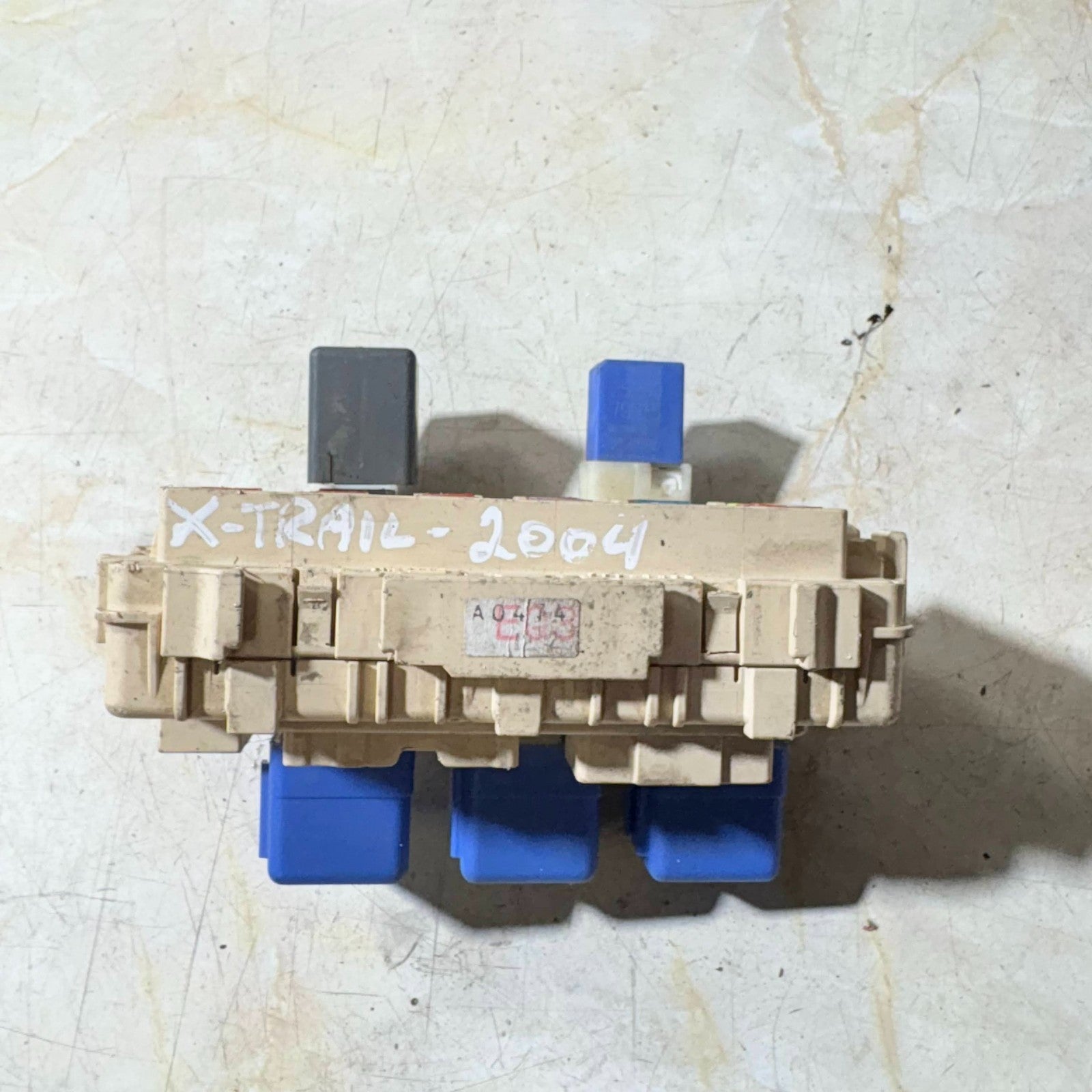 NISSAN X-TRAIL 2001-07 UNDER BONNET FUSE BOX BOARD