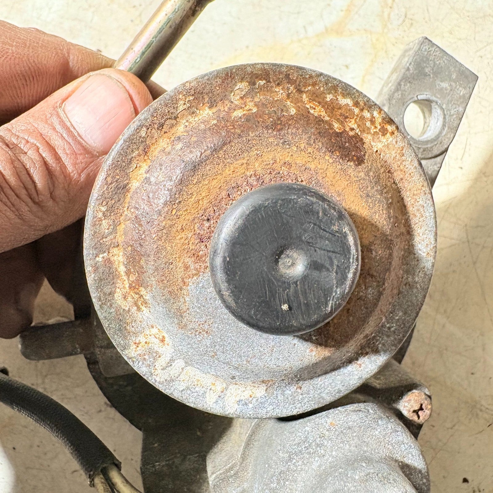 DIESEL FILTER SUPPORT FOR SUBARU LEGACY