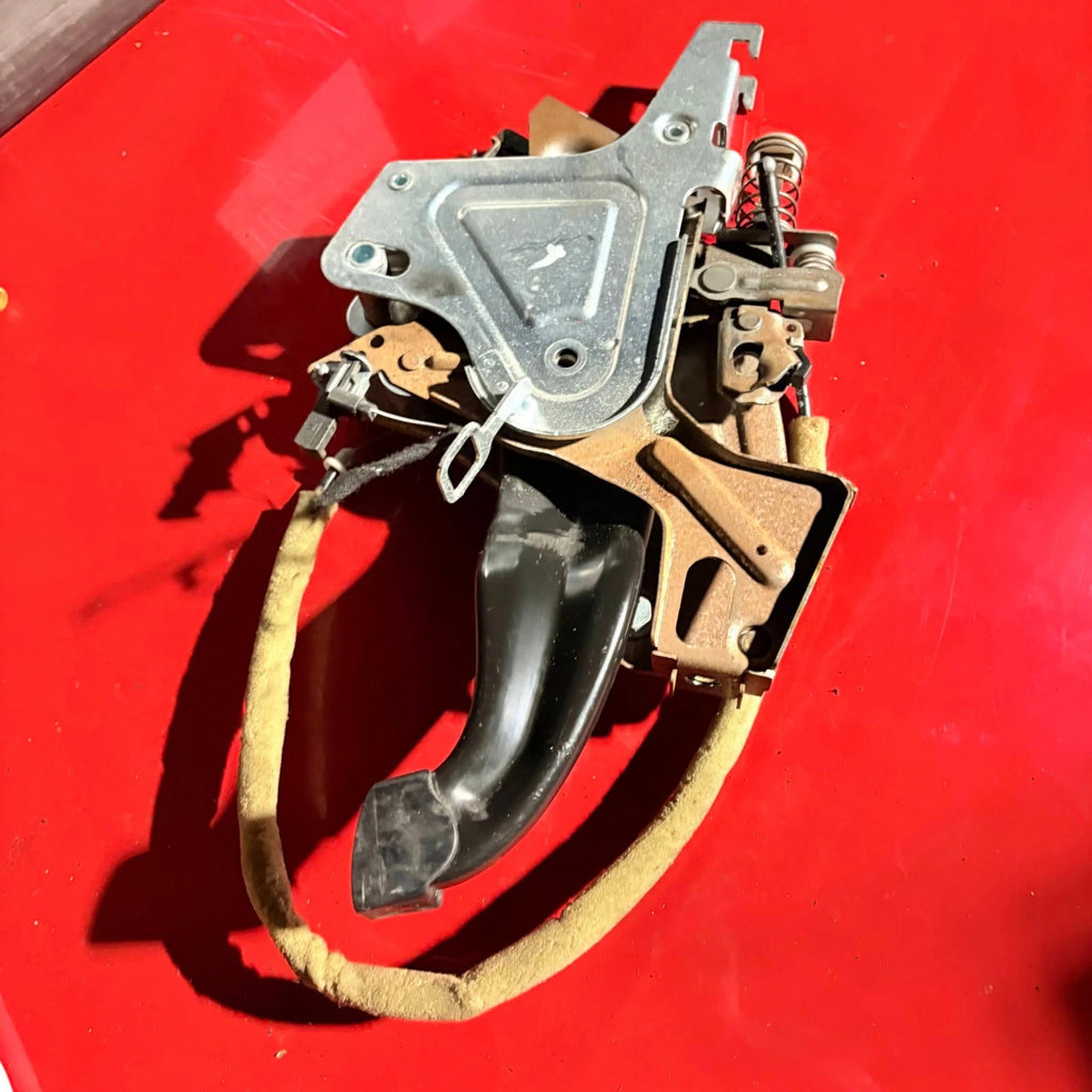 7L0721485 RHD Parking Brake Pedal Porsche Cayenne 03-06 Touareg 03-10 Q7 07-15