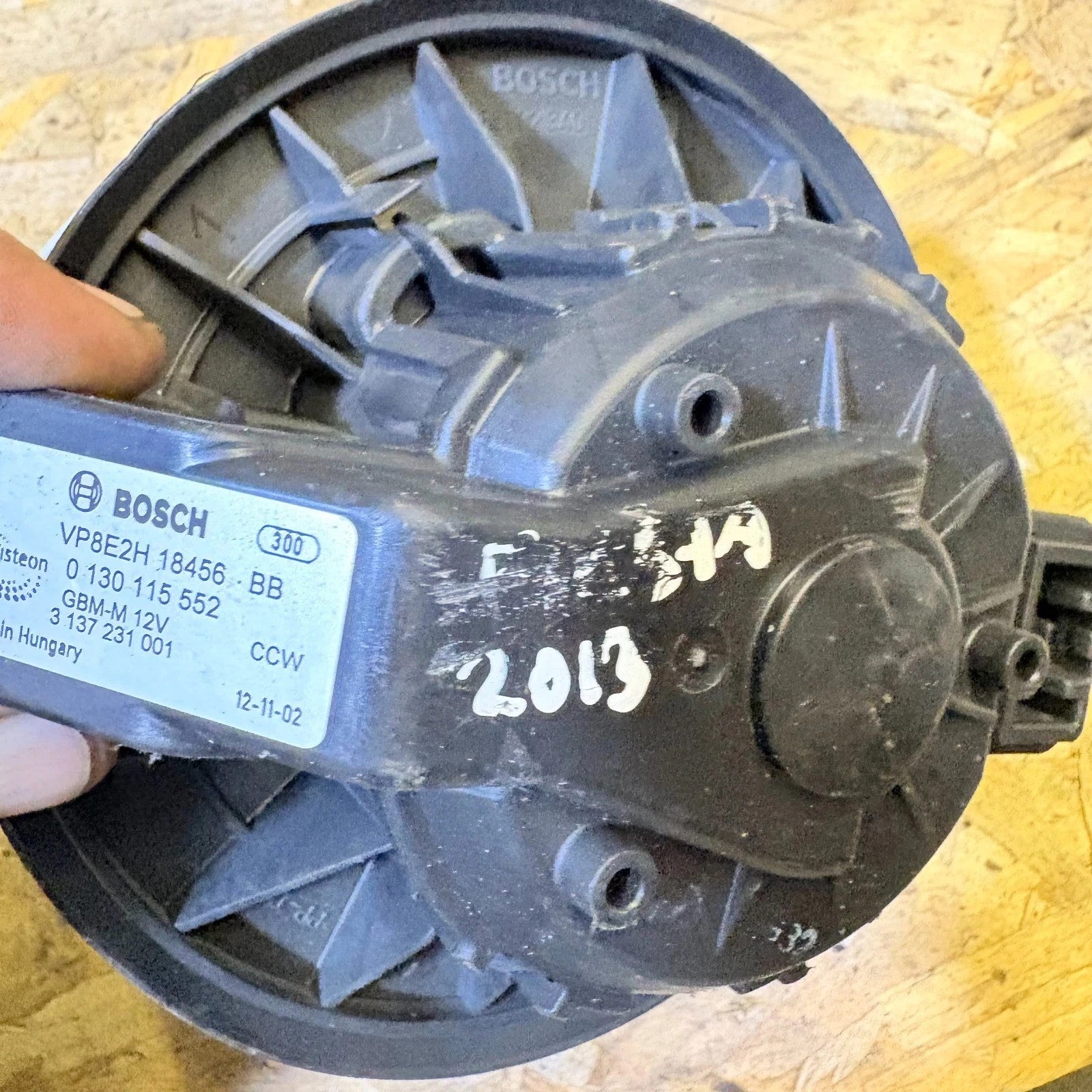 FORD FIESTA MK7 HEATER FAN BLOWER MOTOR VP8E2H-18456-BB 2008 - 2017