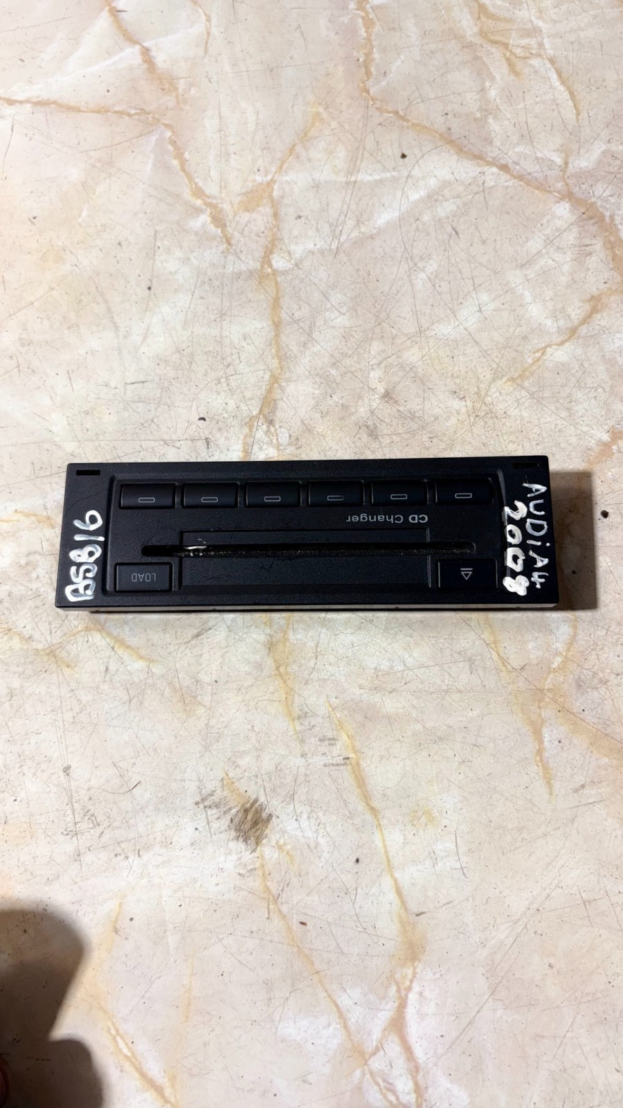 Audi A4 8P 2008 CD DVD changer CFE00392