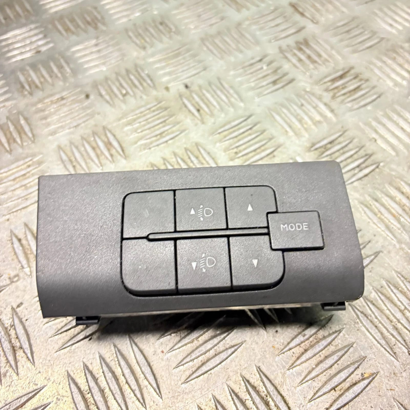 2010 Peugeot Boxer MITO HEADLIGHT SWITCH B569