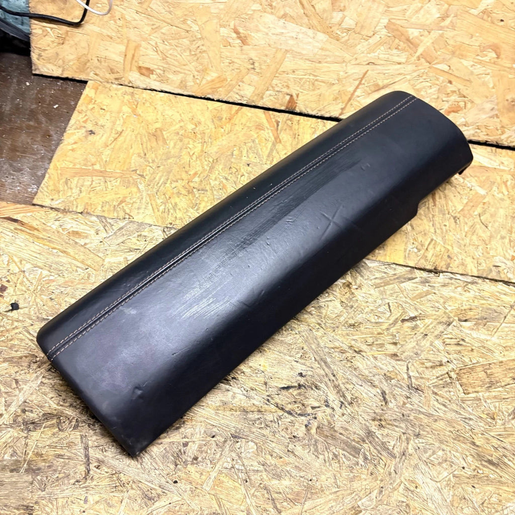 20092016 Land Rover Discovery Left Front Passenger Armrest
