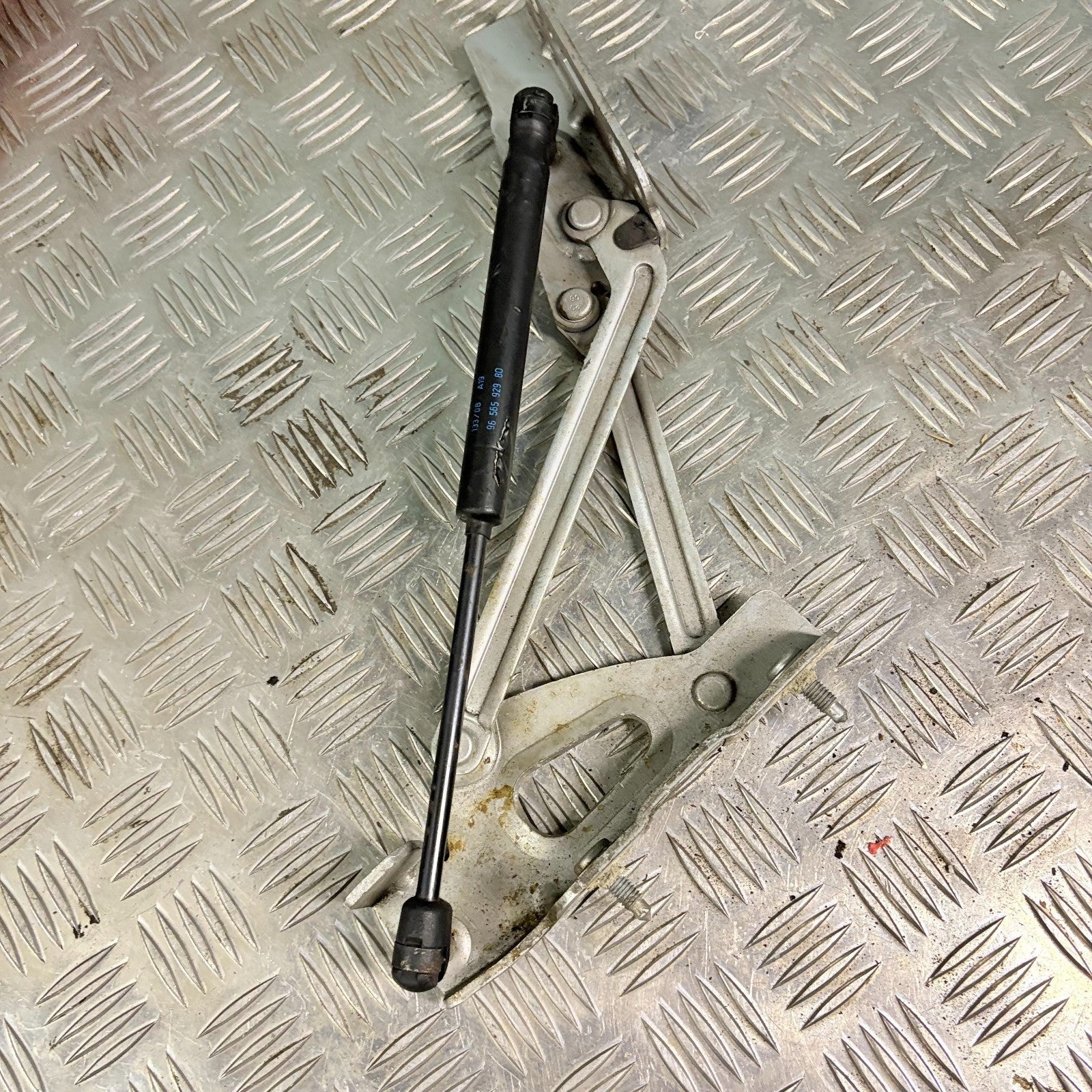 PEUGEOT 407 2003-2010 REAR LEFT TAILGATE BOOT HINGE WITH STRUT 9656592980