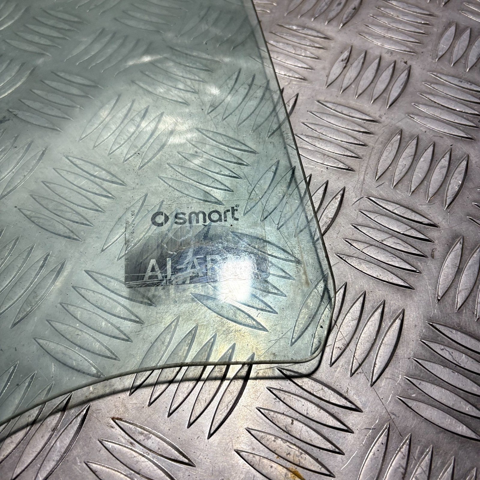 Smart Forfour Right Offside Rear Window Glass 43r00048 Mk1 2002-2008F